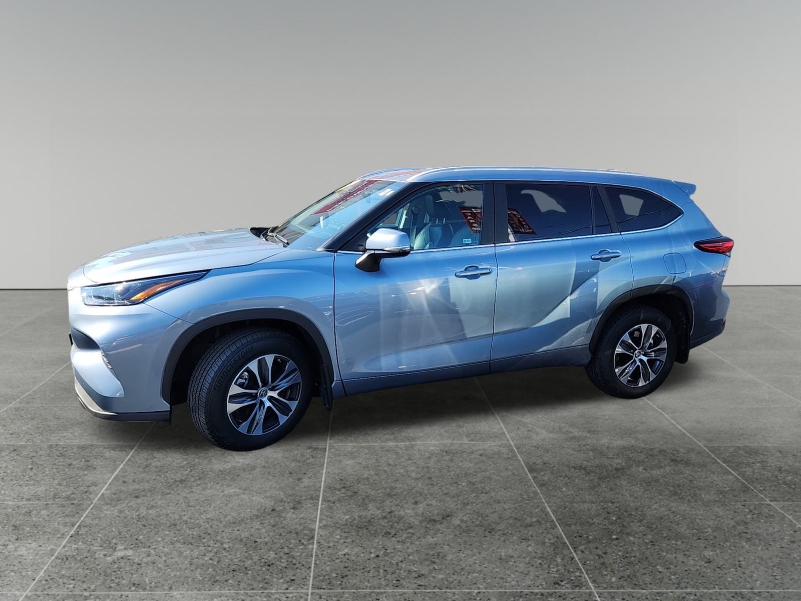 2023 Toyota Highlander XLE 4