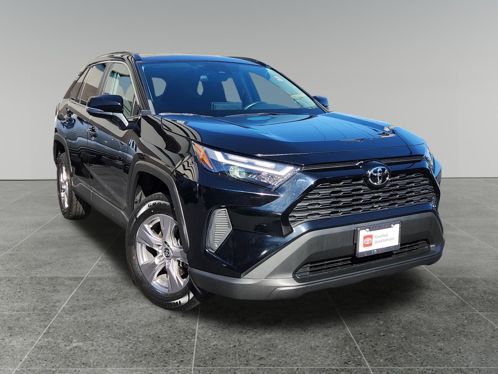 2022 Toyota RAV4 XLE 1