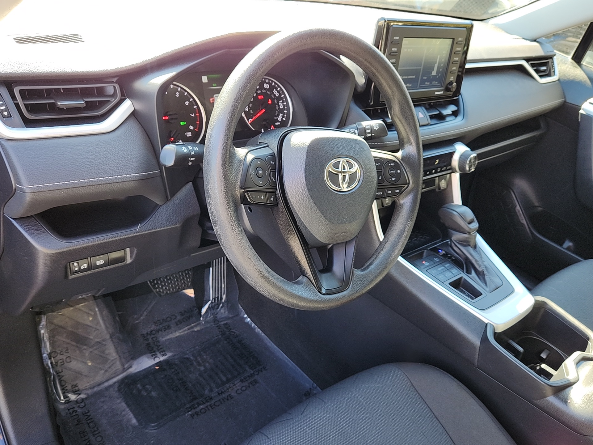 2022 Toyota RAV4 XLE 11