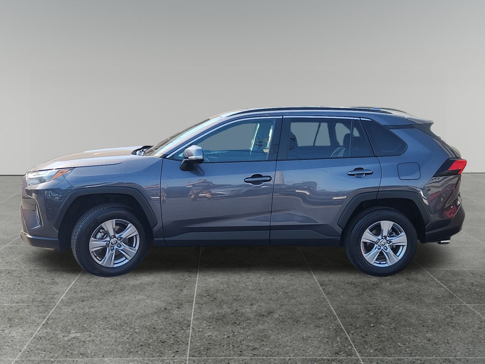 2022 Toyota RAV4 XLE 4