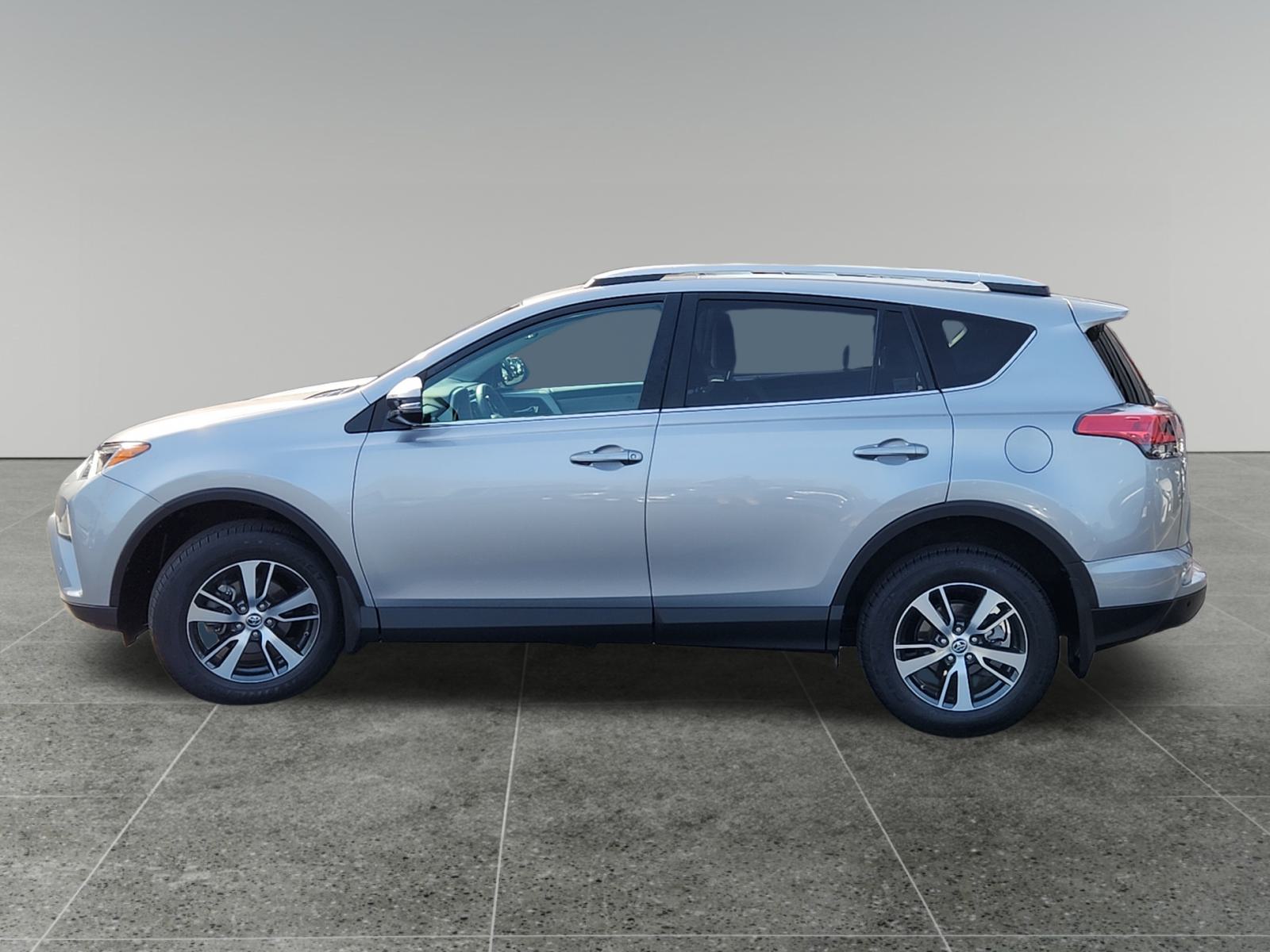 2016 Toyota RAV4 XLE 4