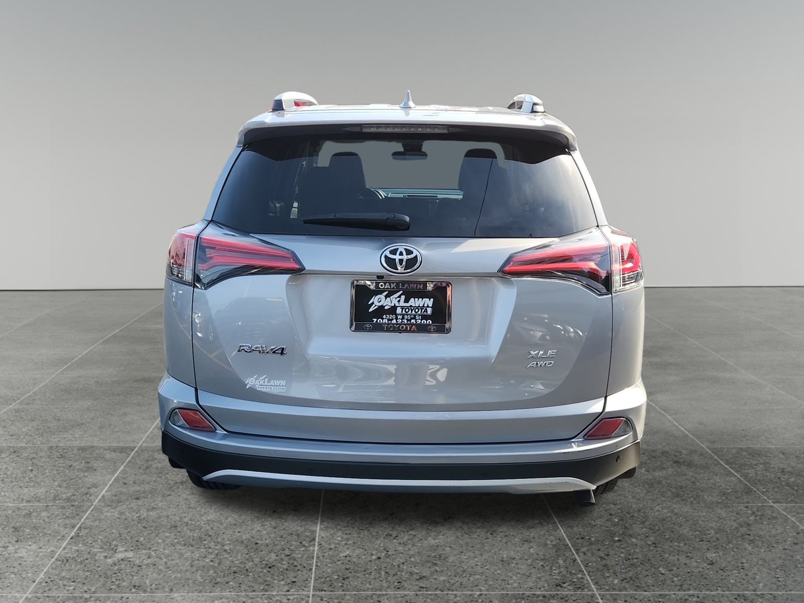 2016 Toyota RAV4 XLE 6