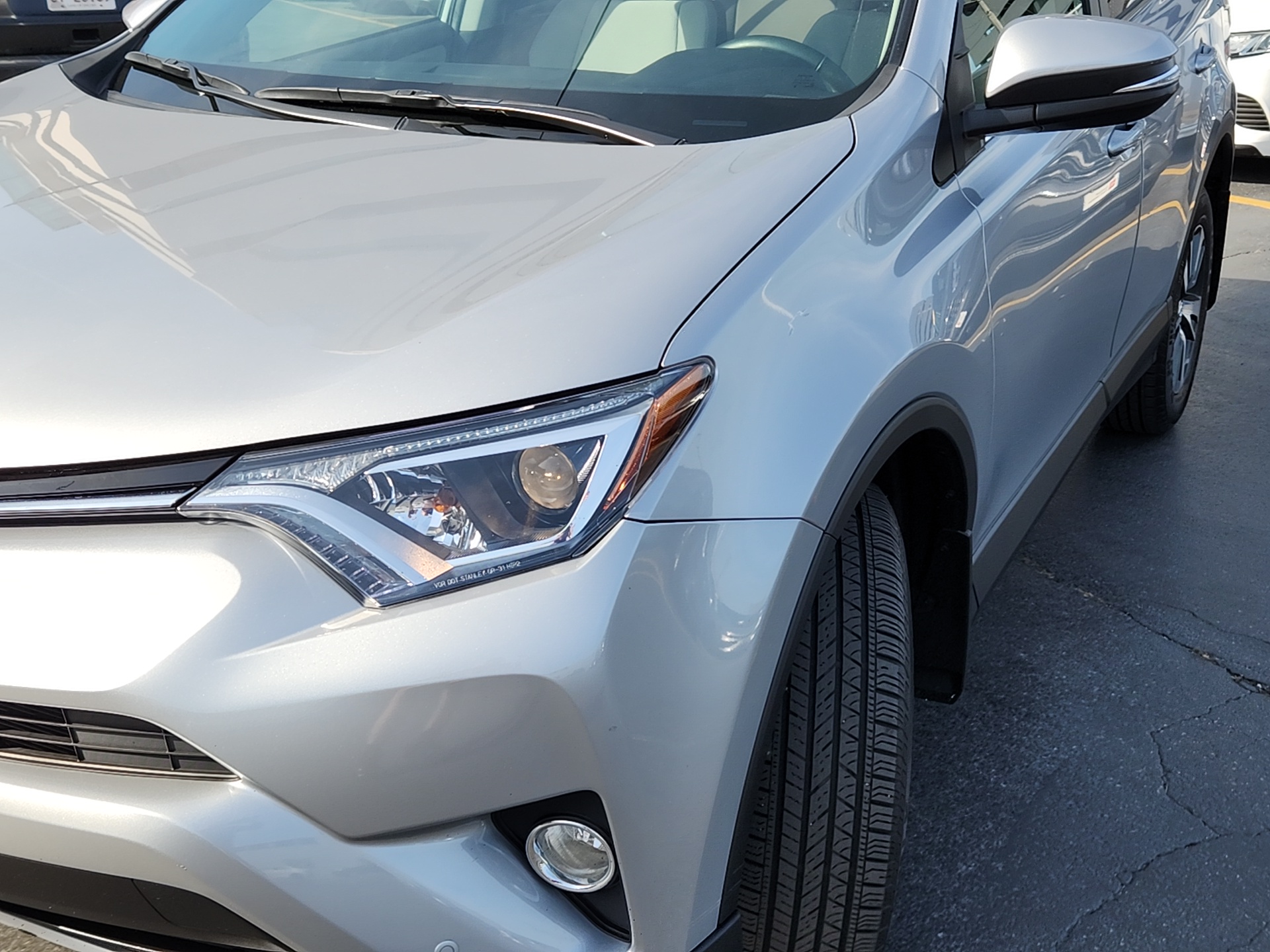 2016 Toyota RAV4 XLE 9