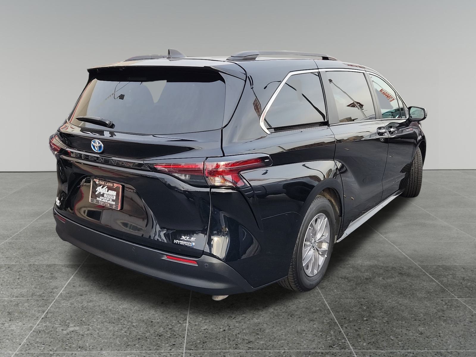 2023 Toyota Sienna XLE 7