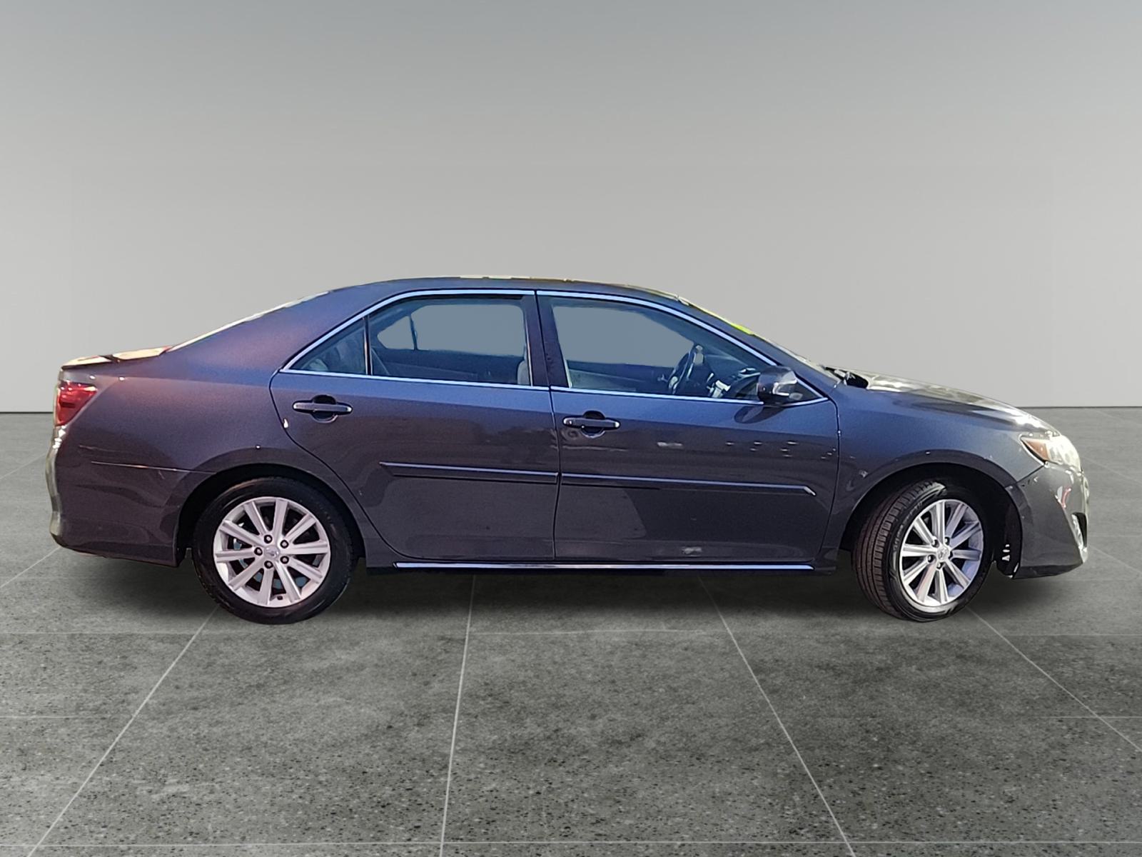 2012 Toyota Camry L 8