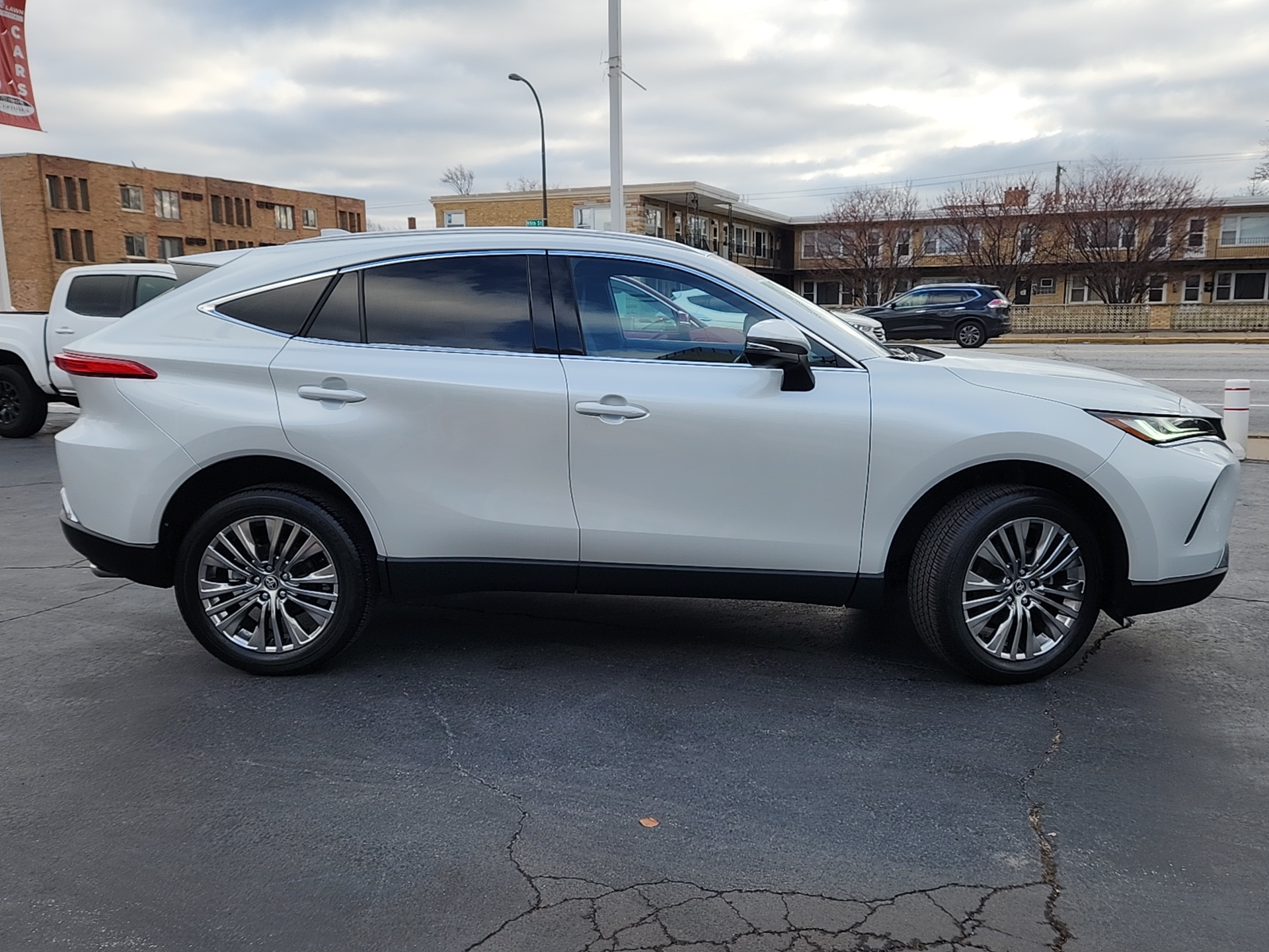 2024 Toyota Venza XLE 8