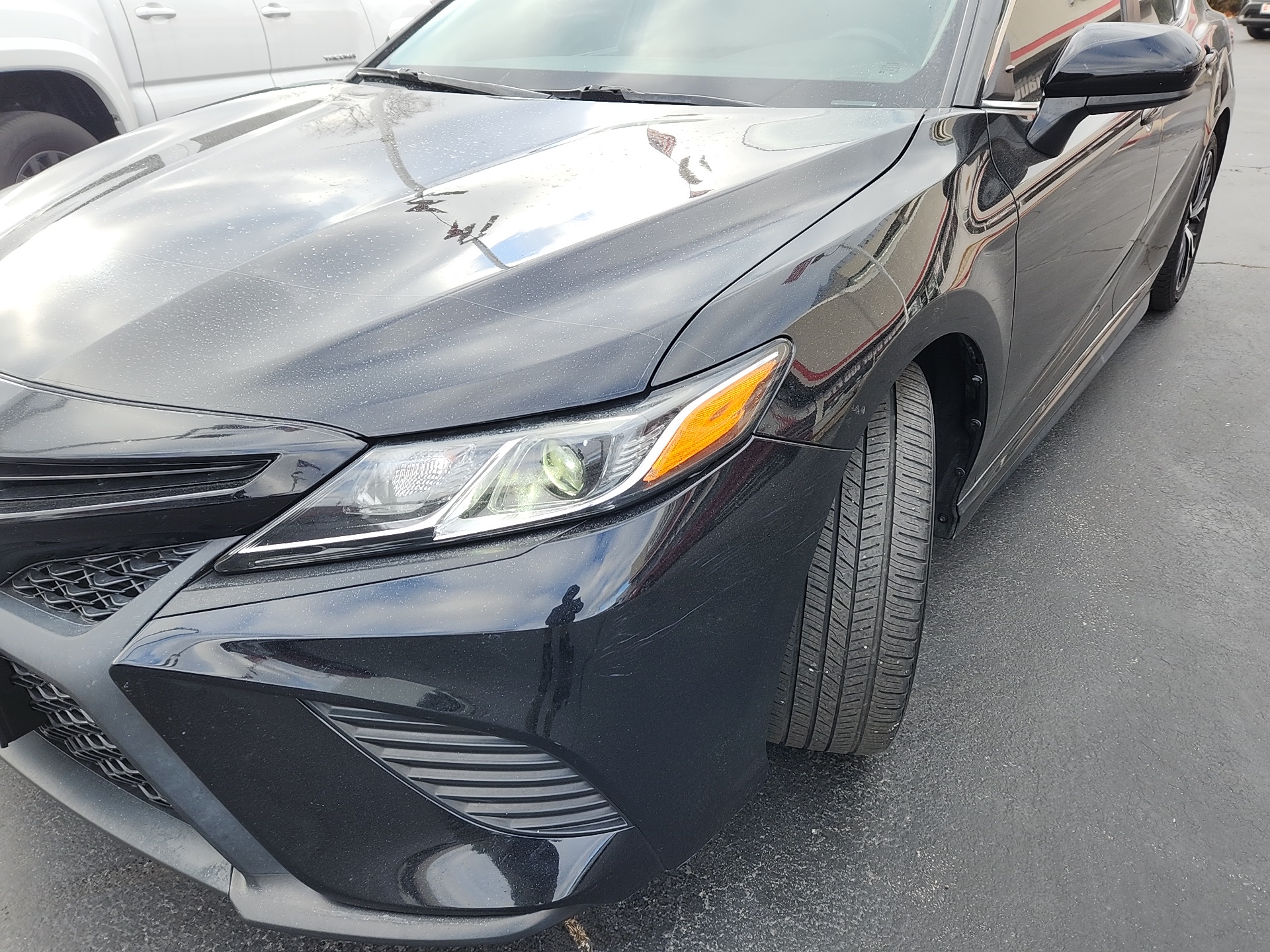 2019 Toyota Camry SE 9