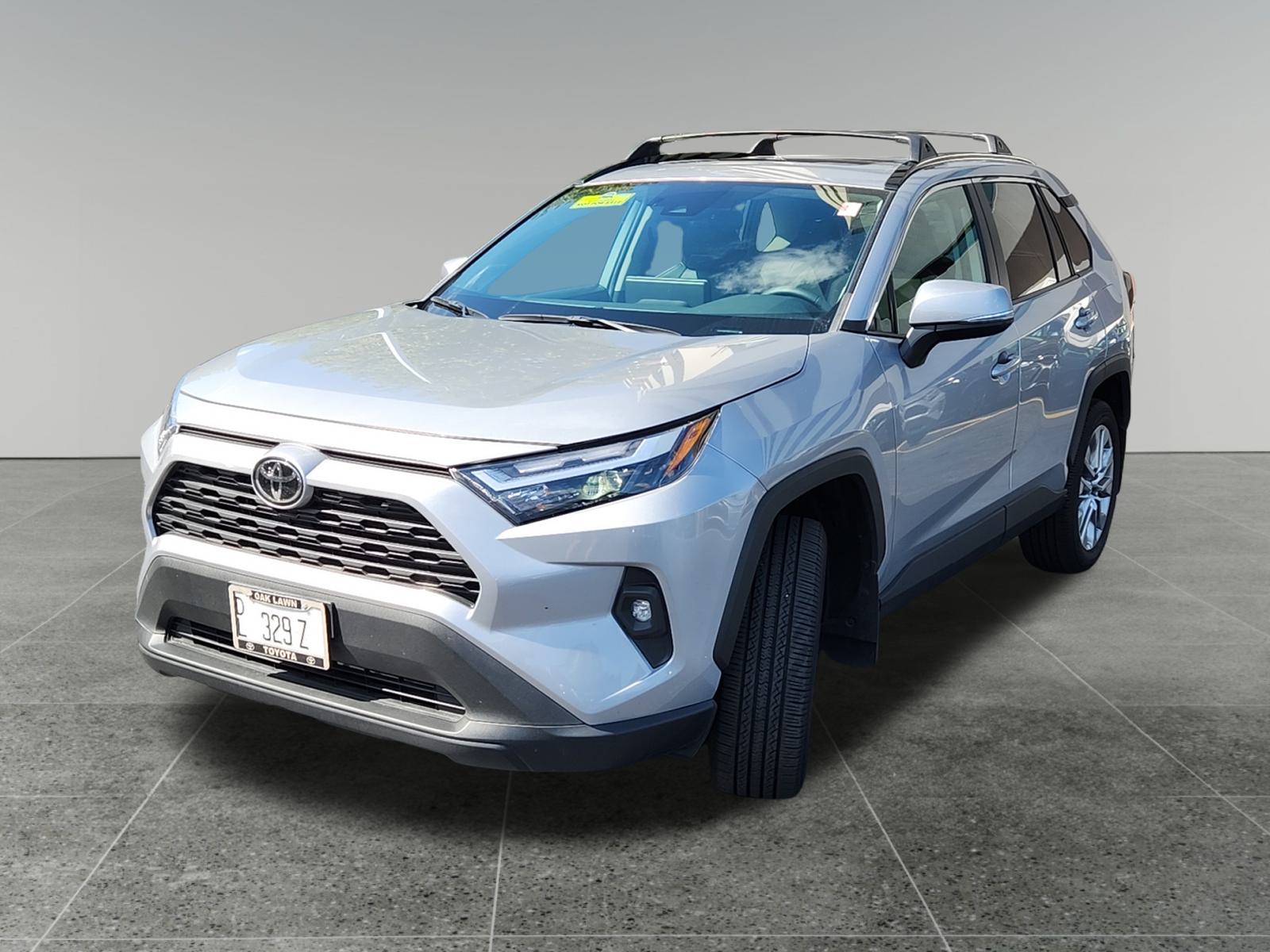 2023 Toyota RAV4 XLE Premium 3