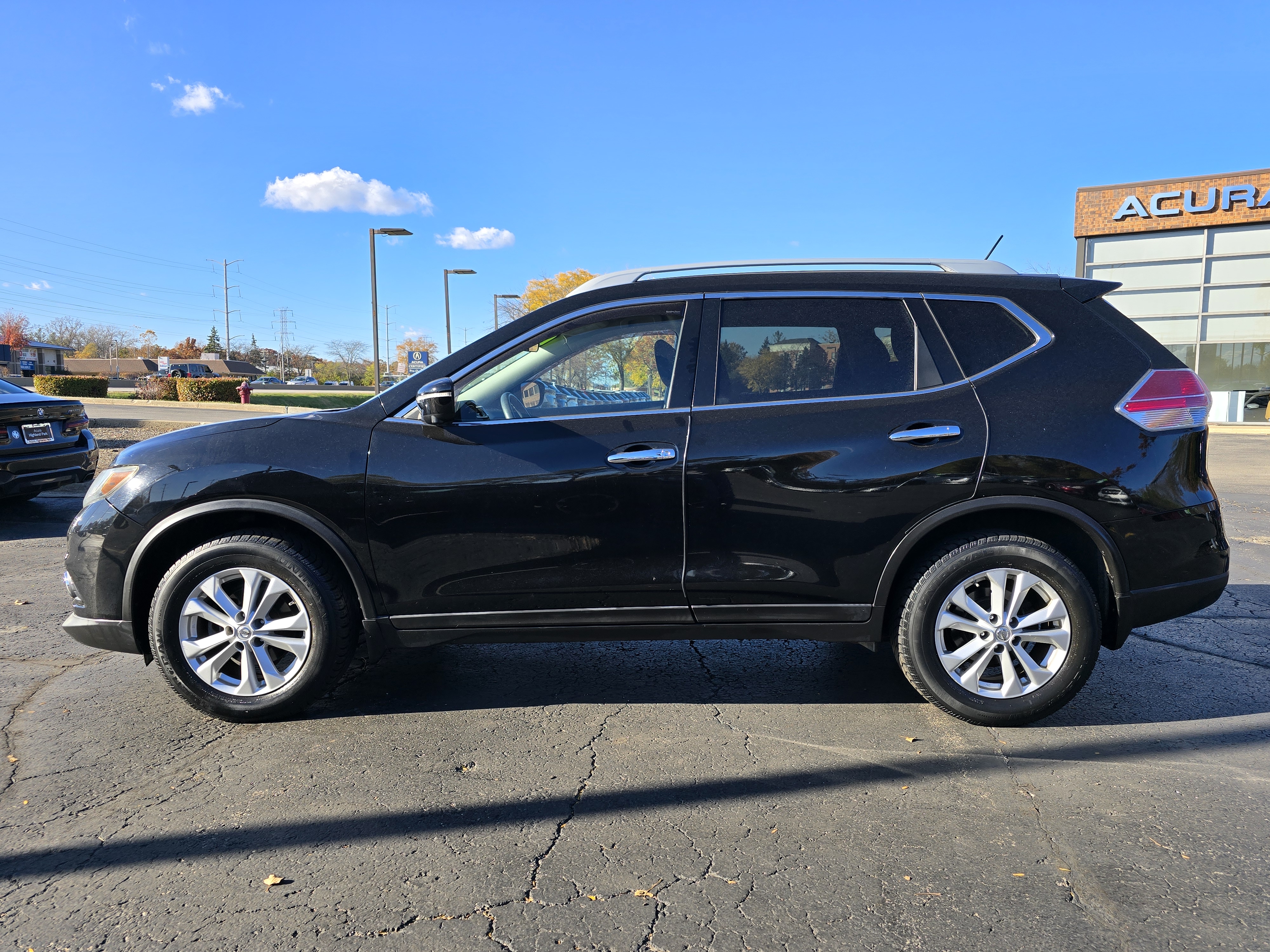 2014 Nissan Rogue SV 3