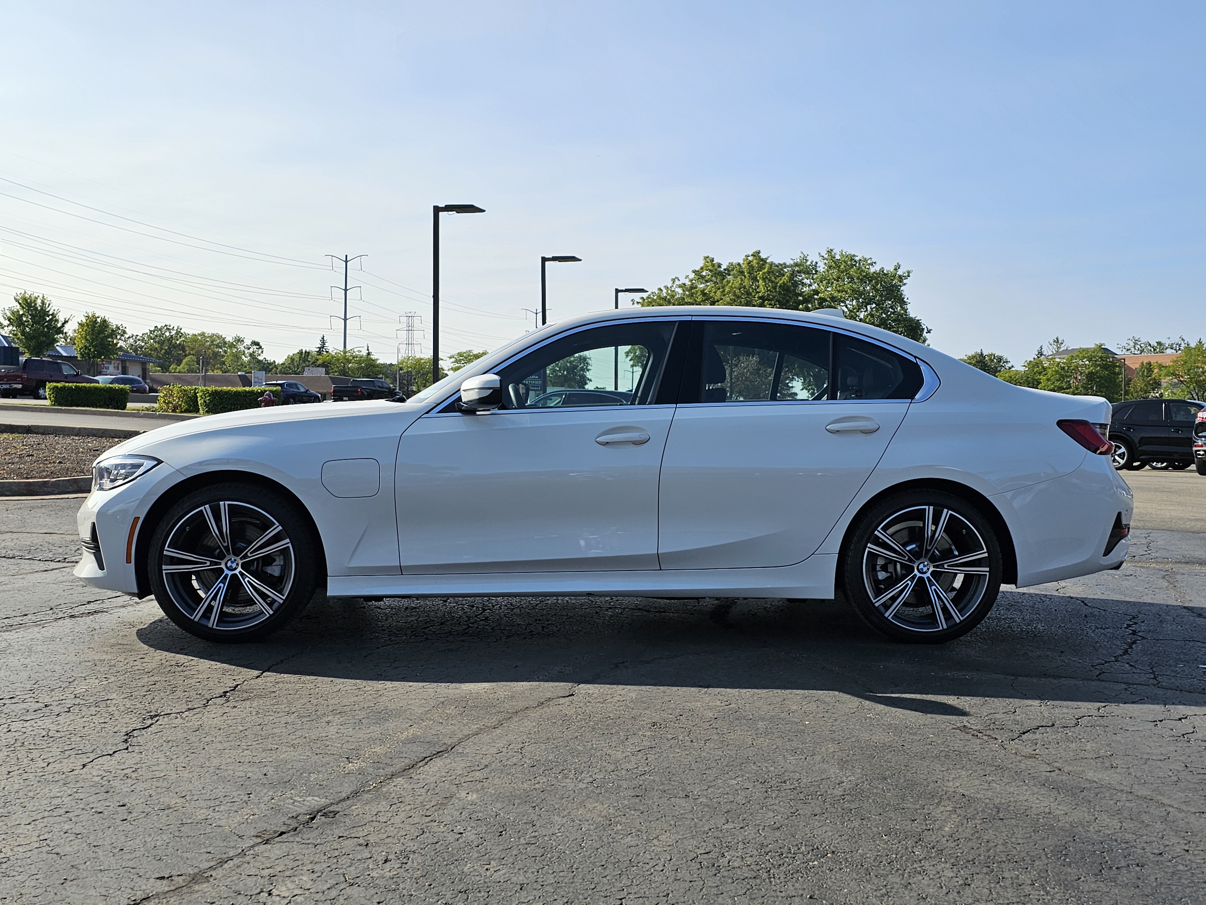 2021 BMW 3 Series 330e xDrive 2