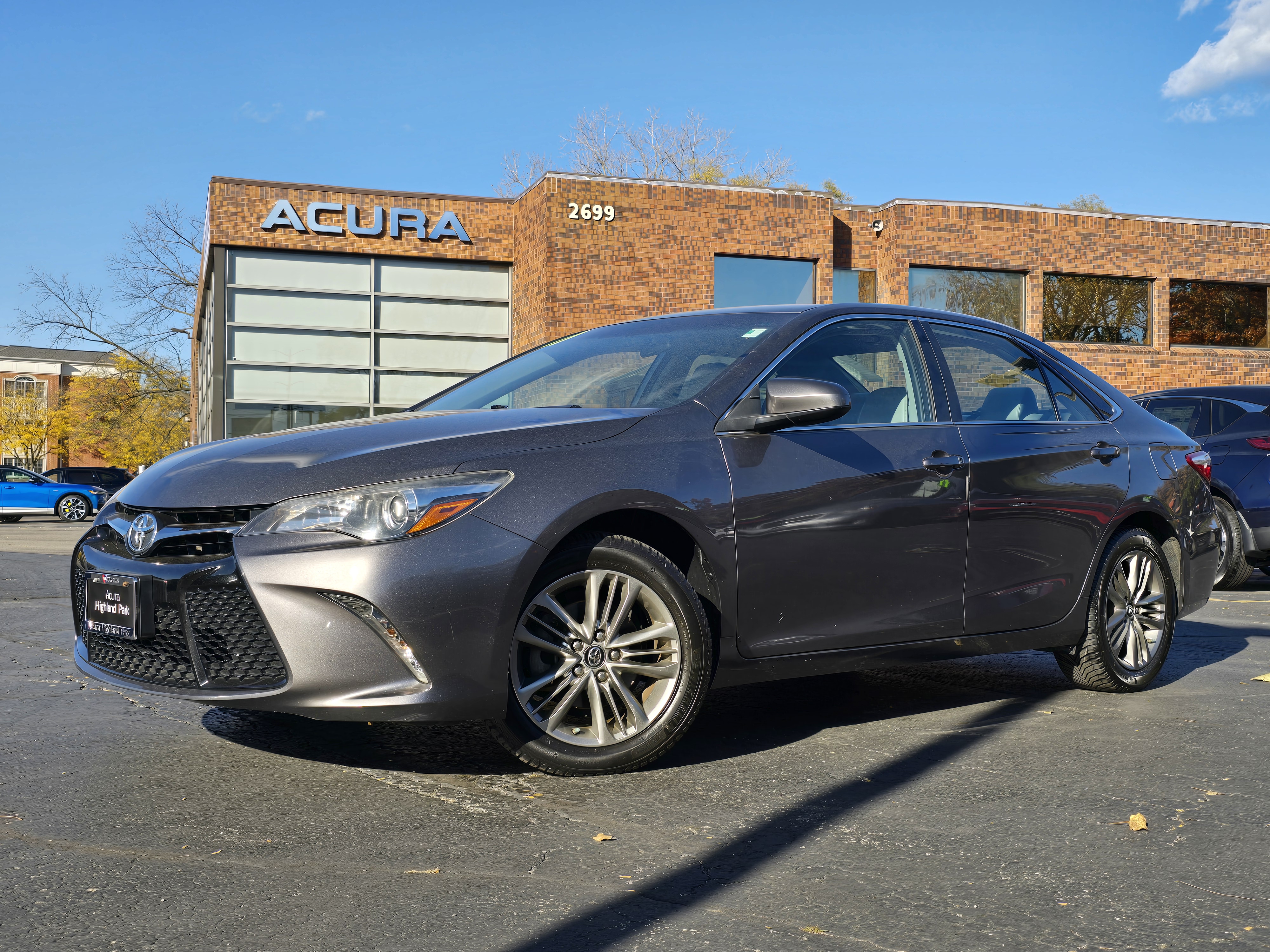 2017 Toyota Camry SE 1