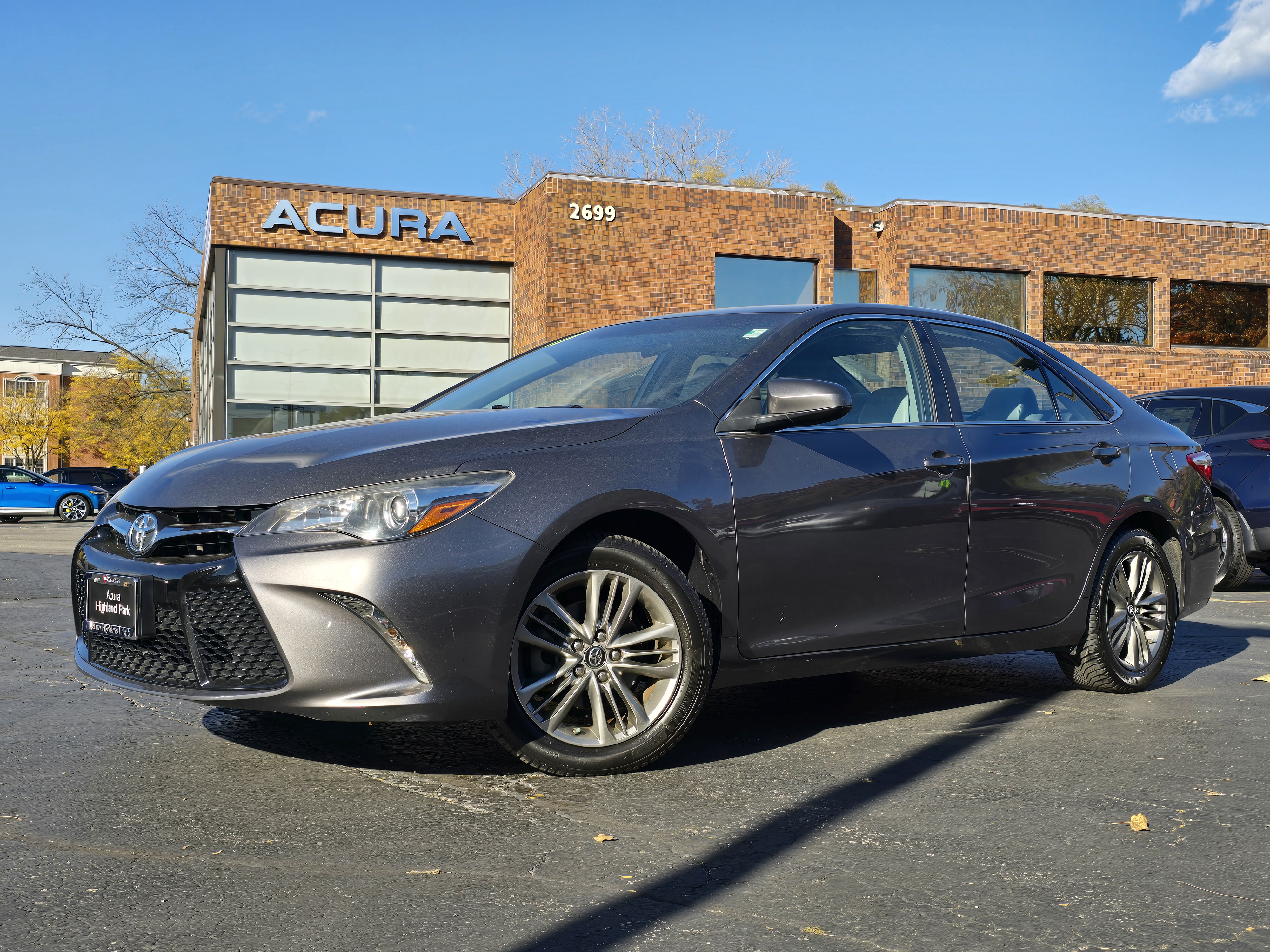 2017 Toyota Camry SE 2