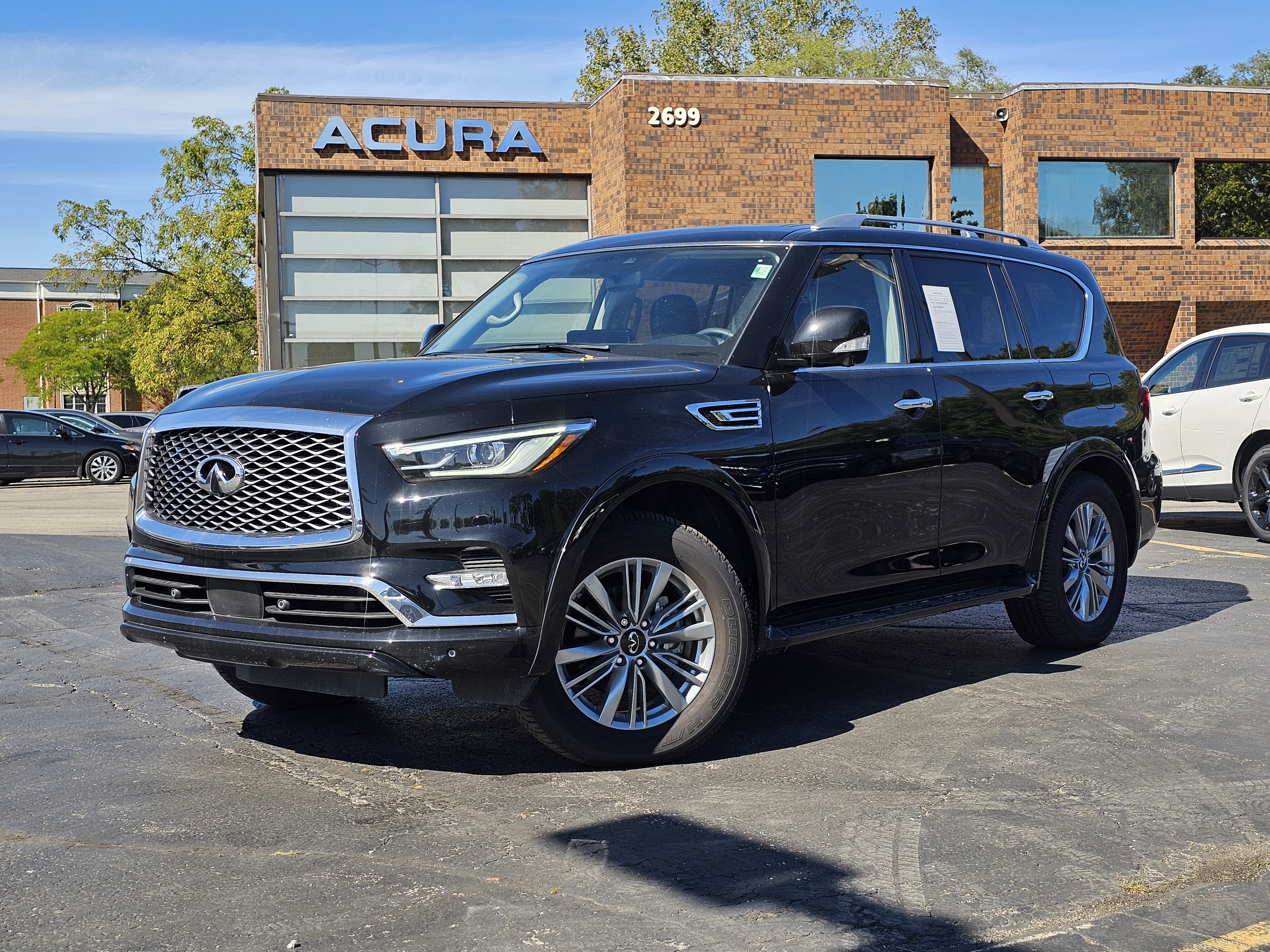 2023 INFINITI QX80 LUXE 1