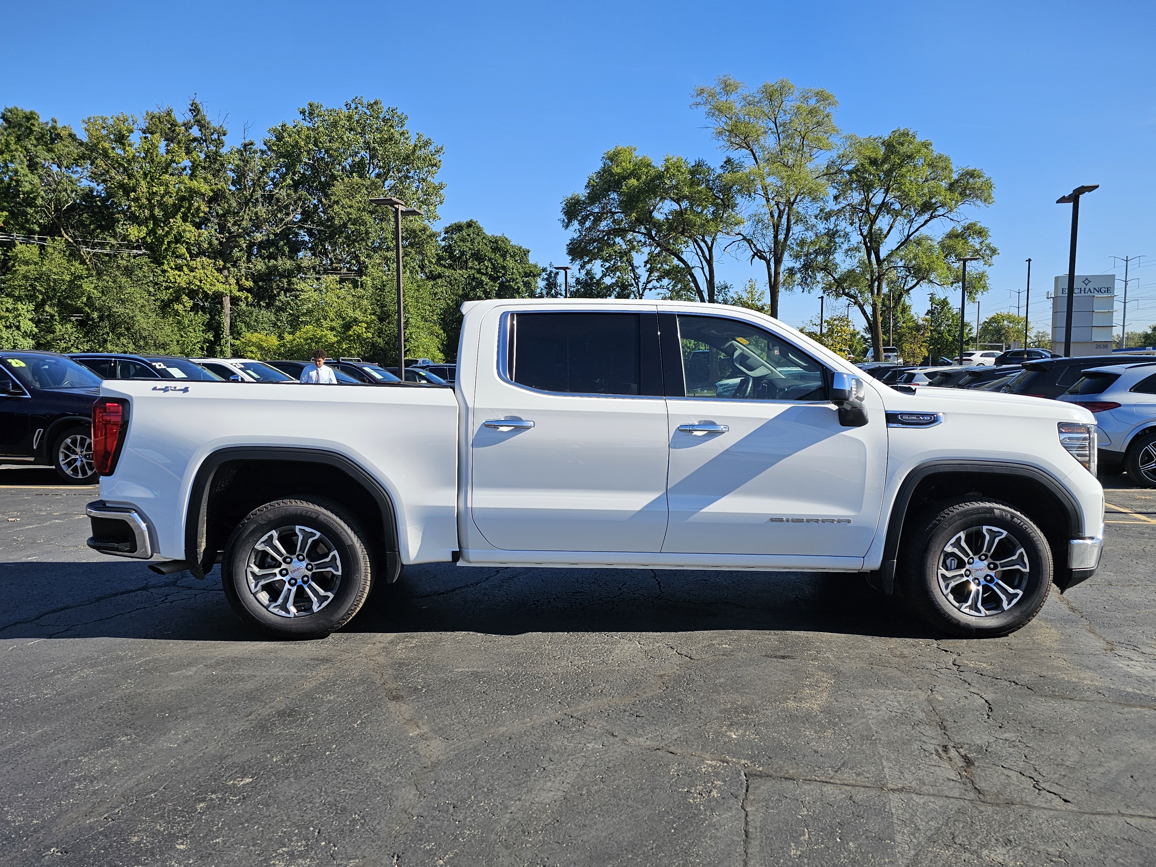 2024 GMC Sierra 1500 SLT 22