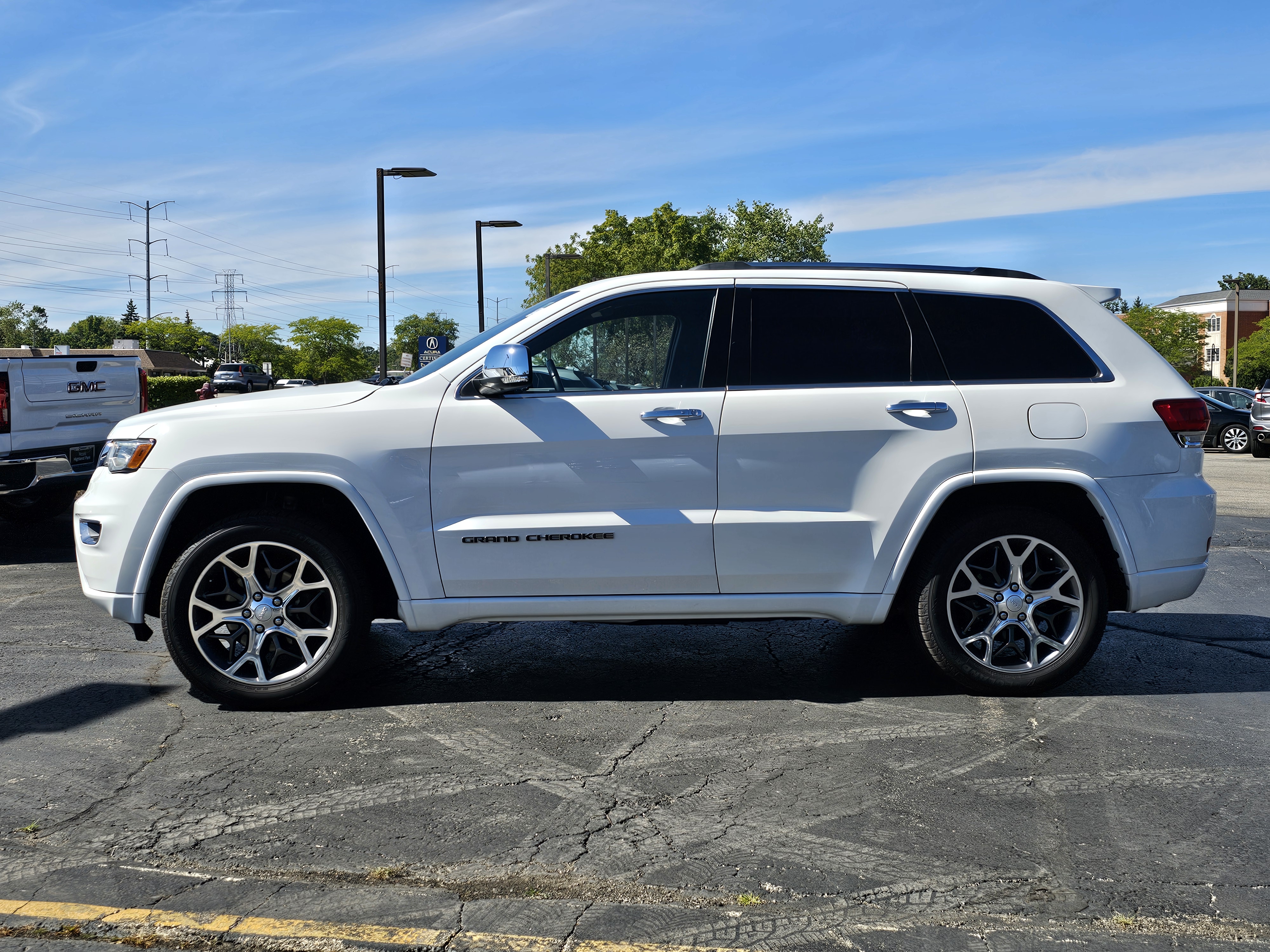 2020 Jeep Grand Cherokee Overland 2