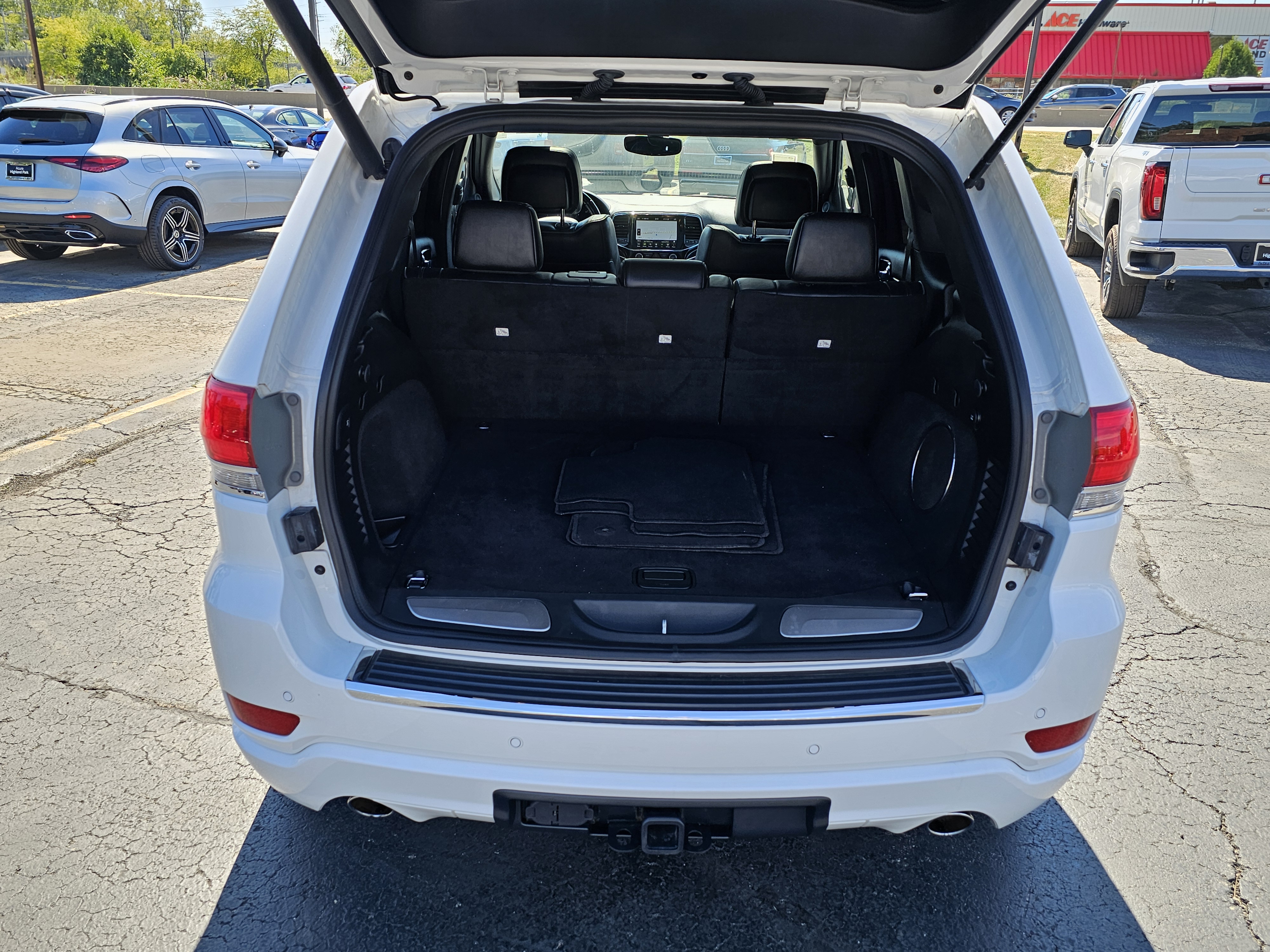 2020 Jeep Grand Cherokee Overland 20