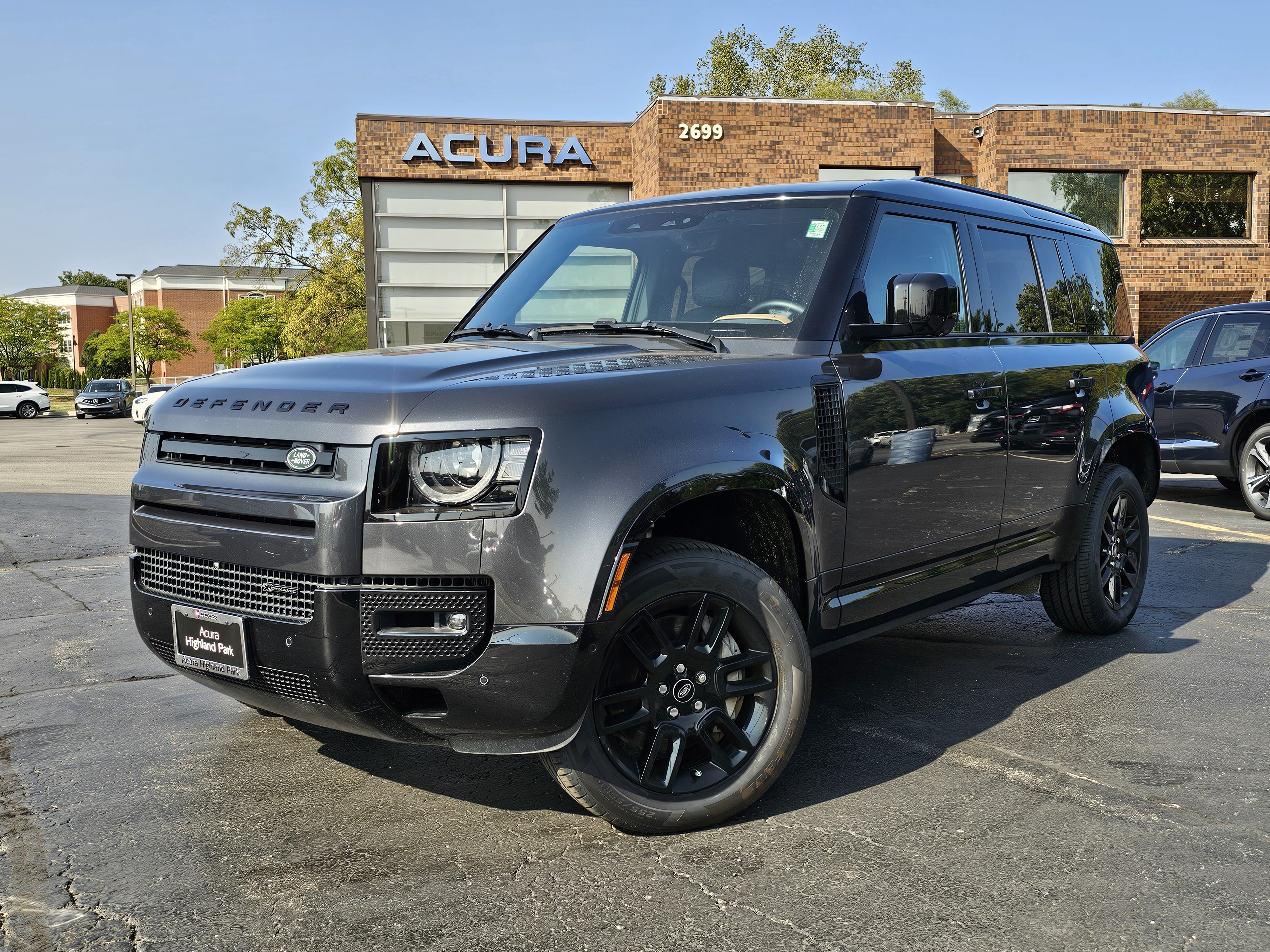 2023 Land Rover Defender 110 X-Dynamic SE 1