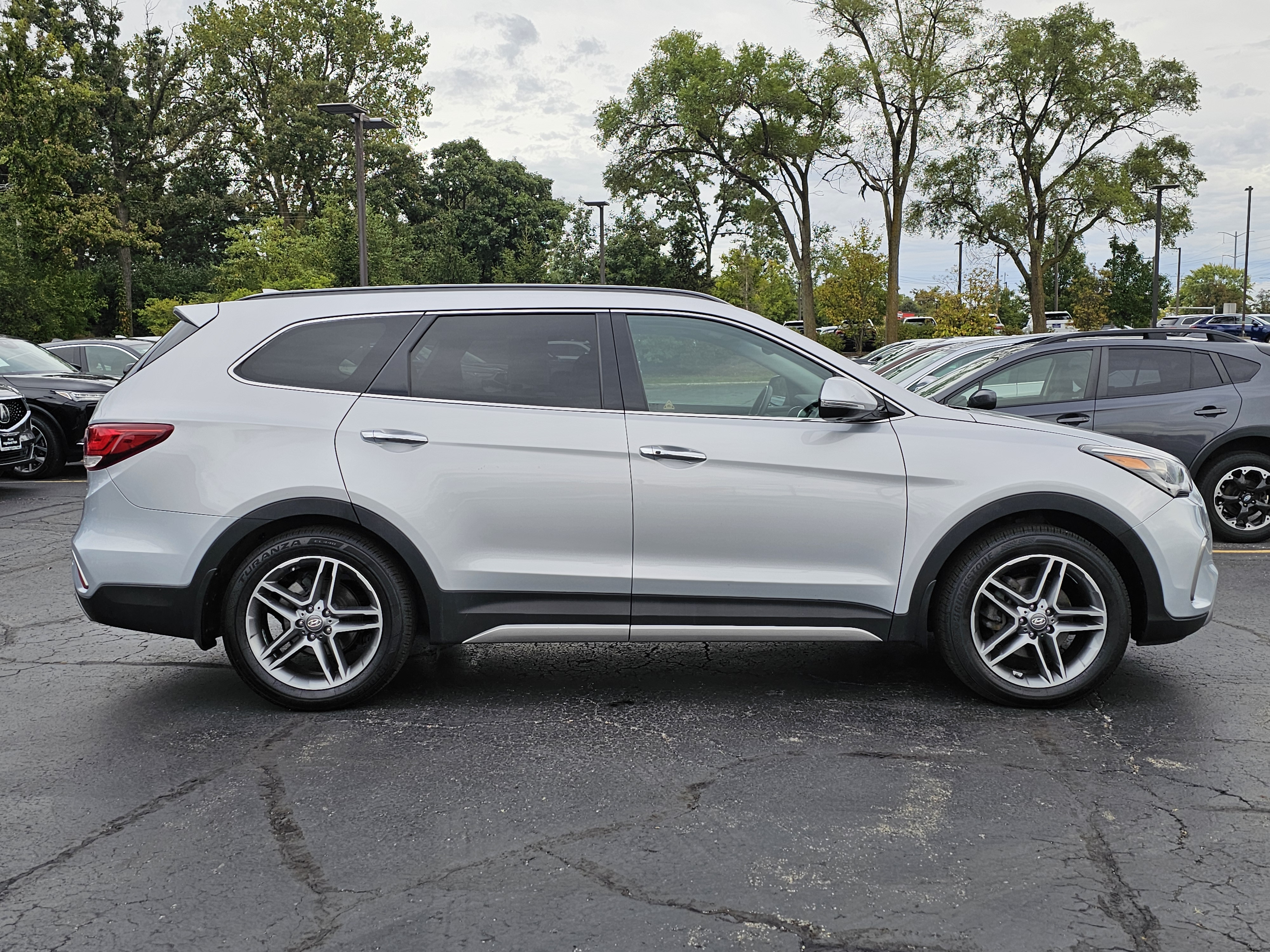 2019 Hyundai Santa Fe XL Limited 29