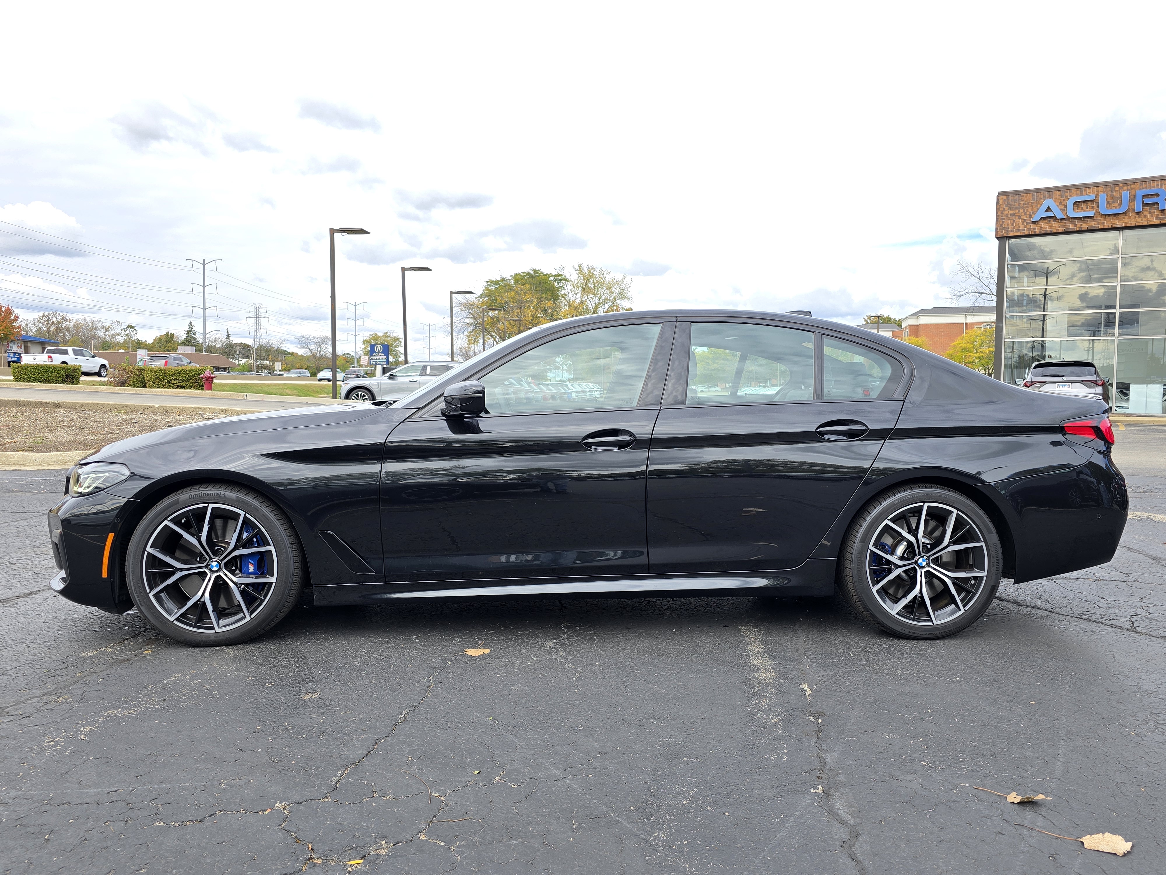 2022 BMW 5 Series M550i xDrive 3