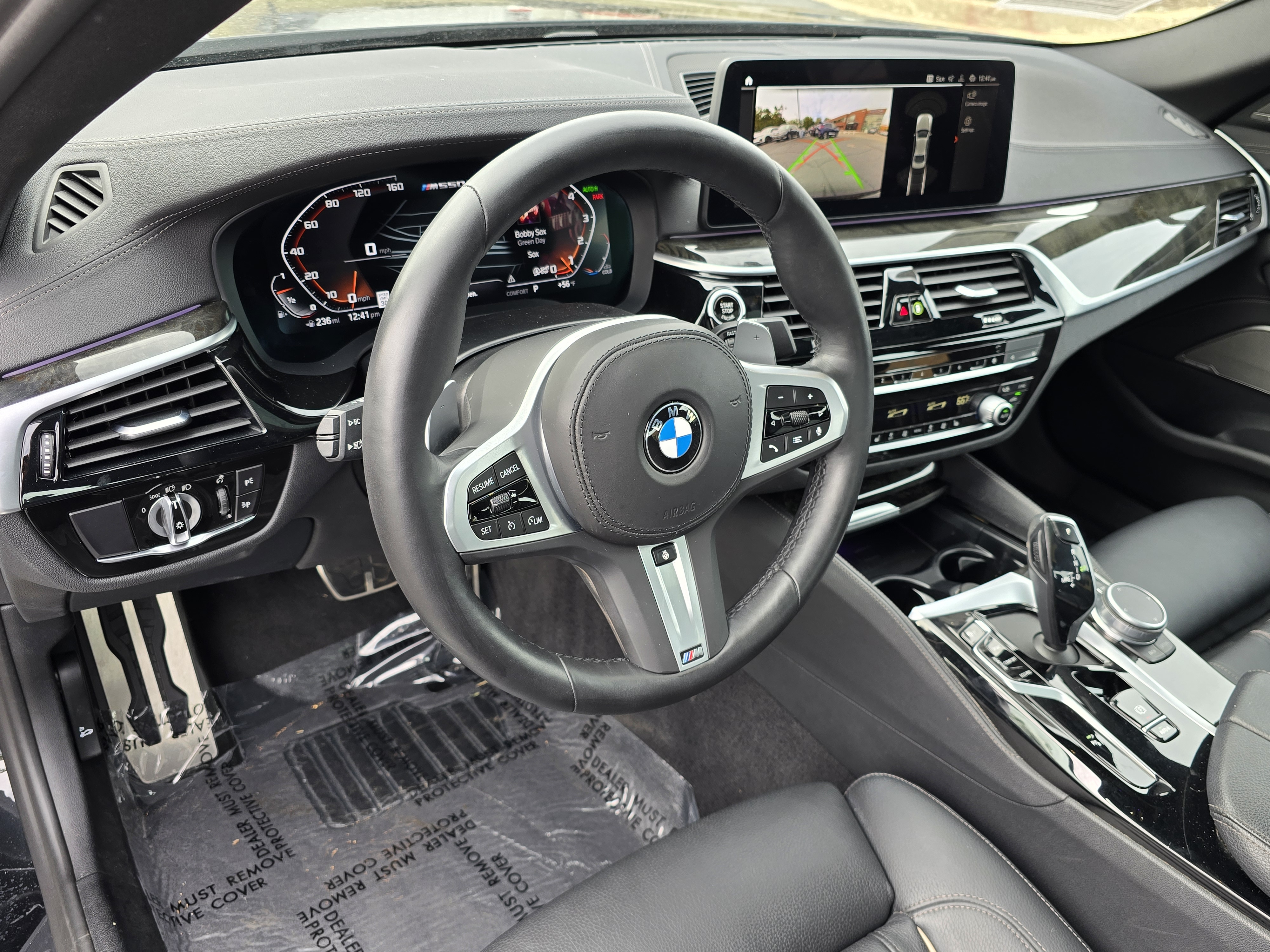 2022 BMW 5 Series M550i xDrive 17