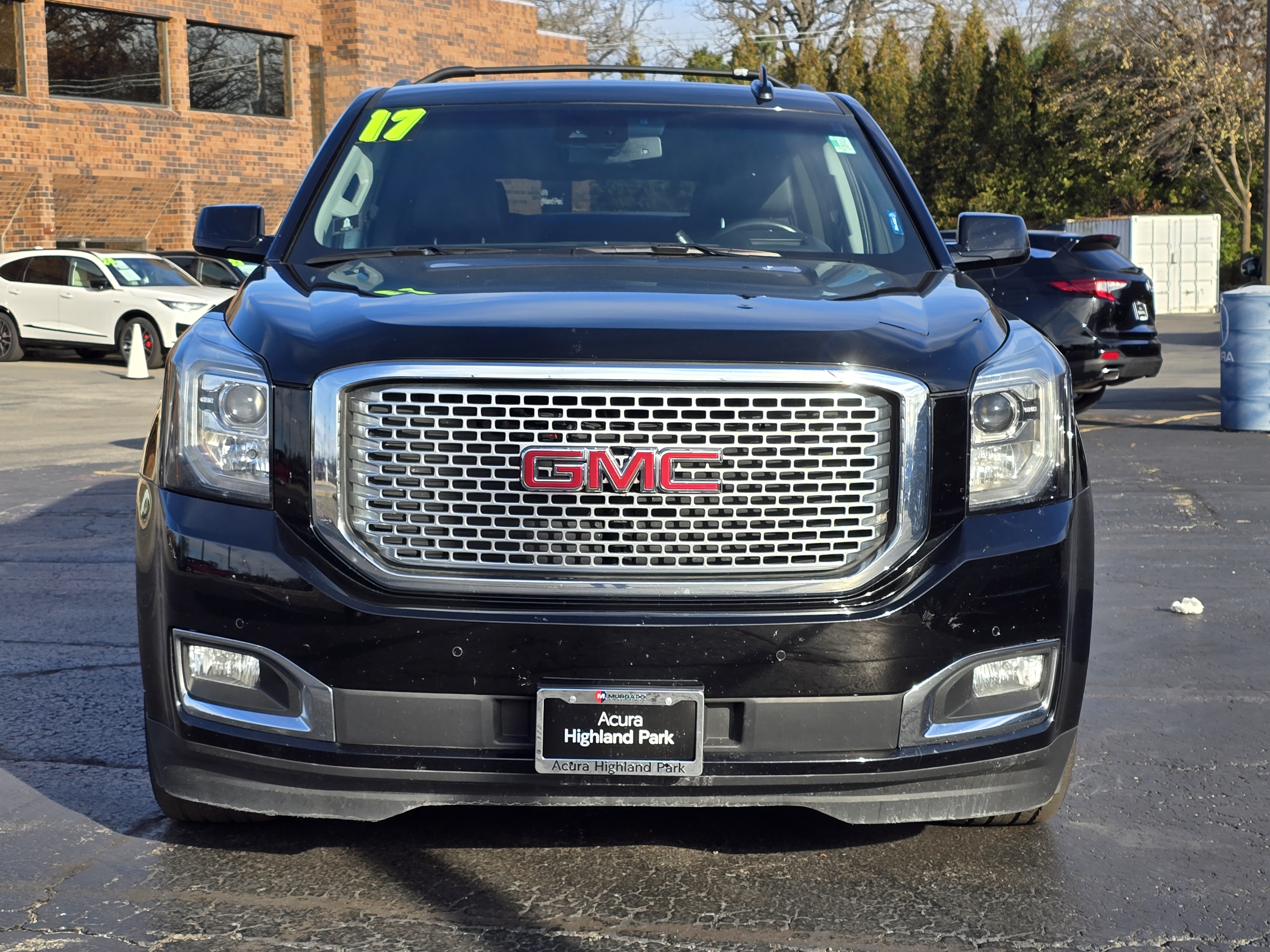 2017 GMC Yukon XL Denali 25