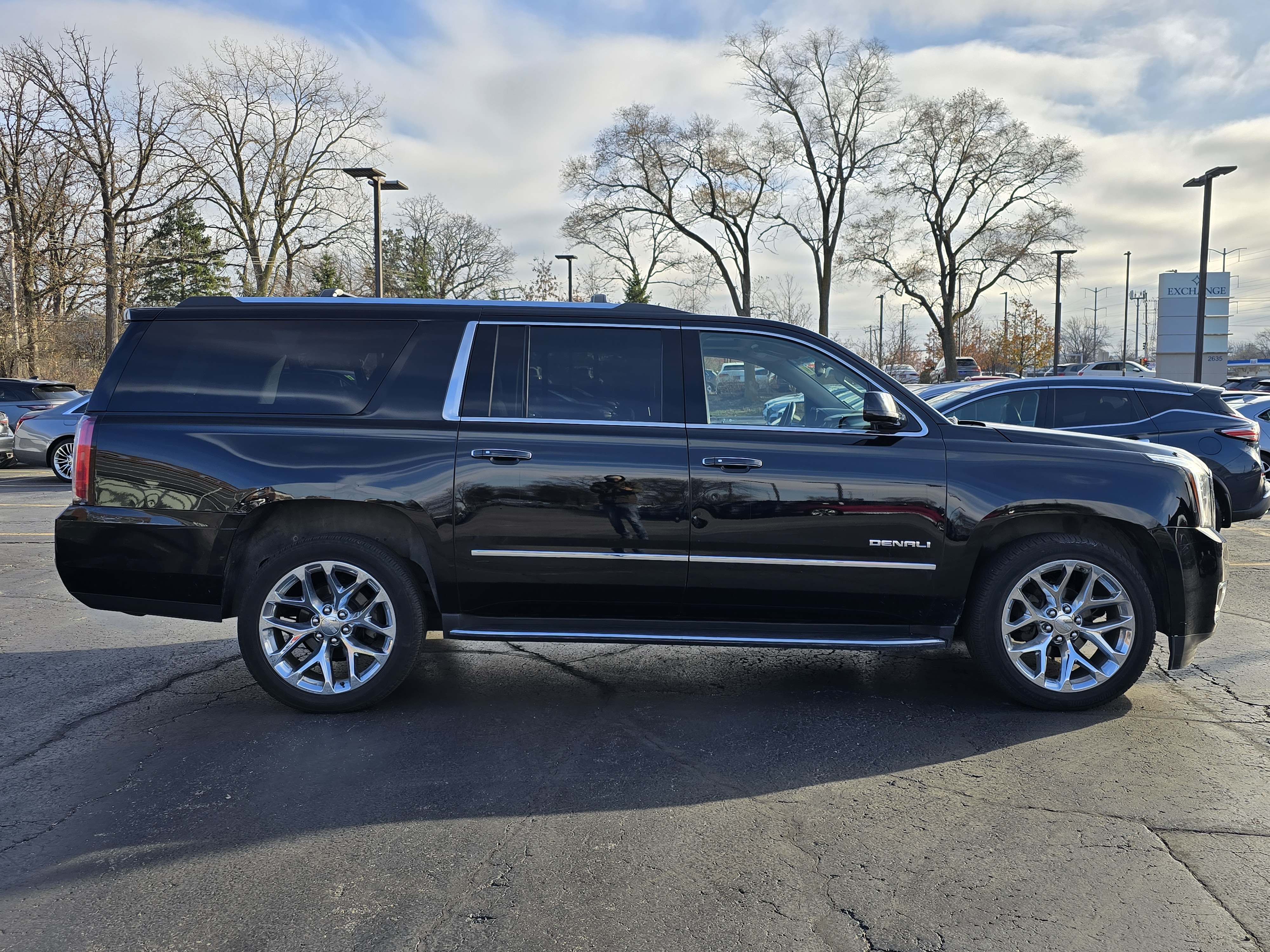 2017 GMC Yukon XL Denali 26