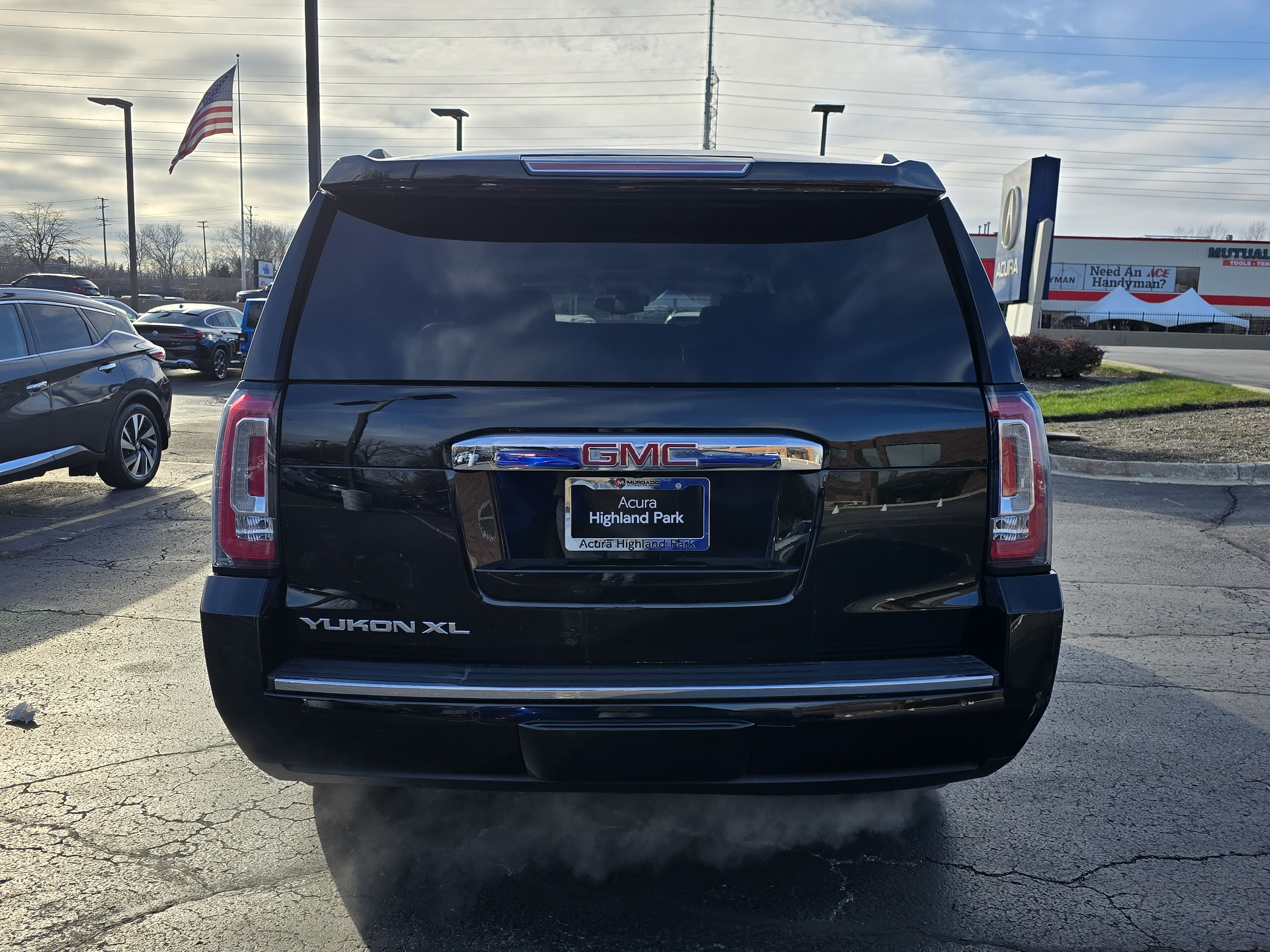 2017 GMC Yukon XL Denali 27