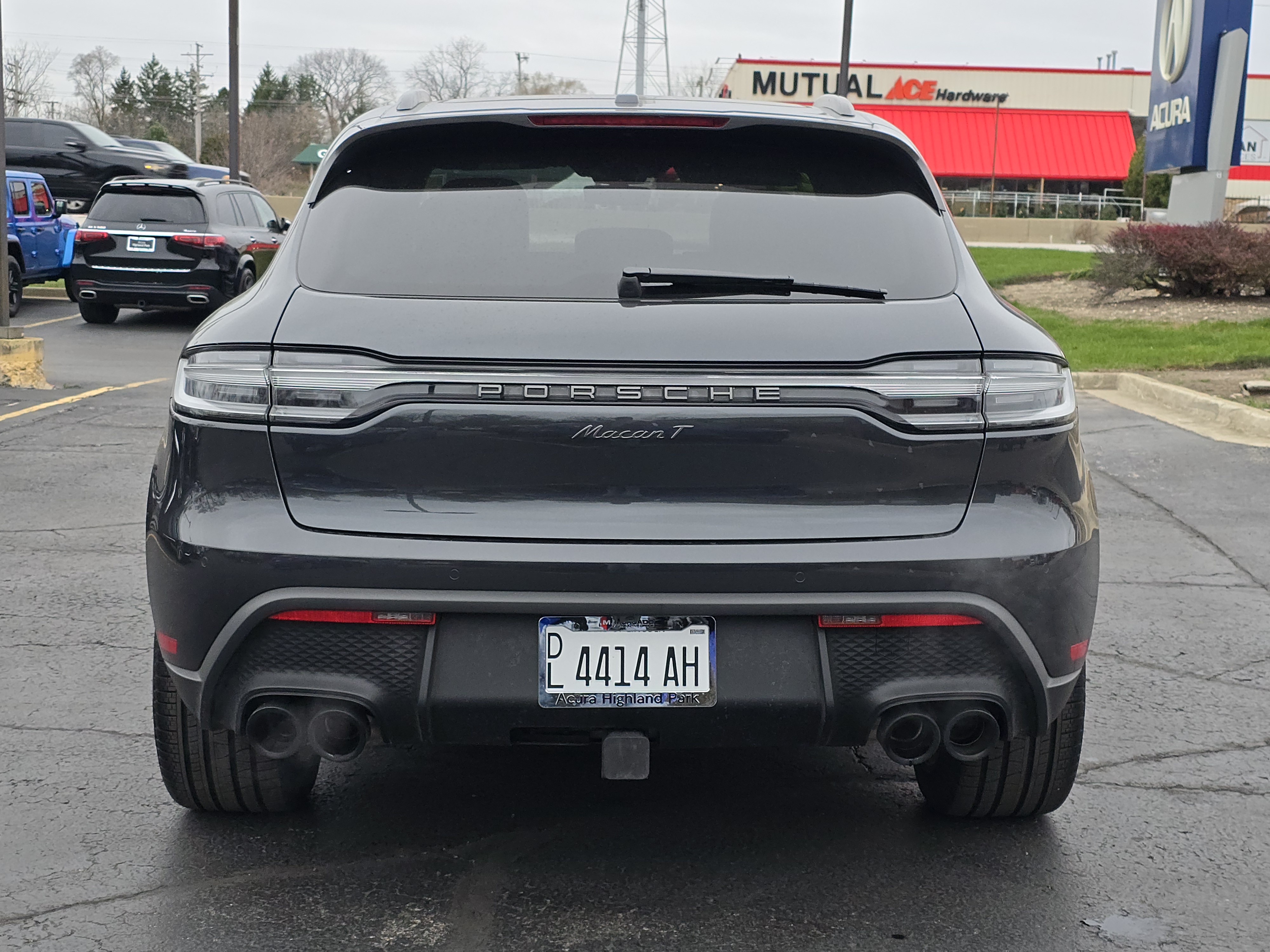 2023 Porsche Macan T 28