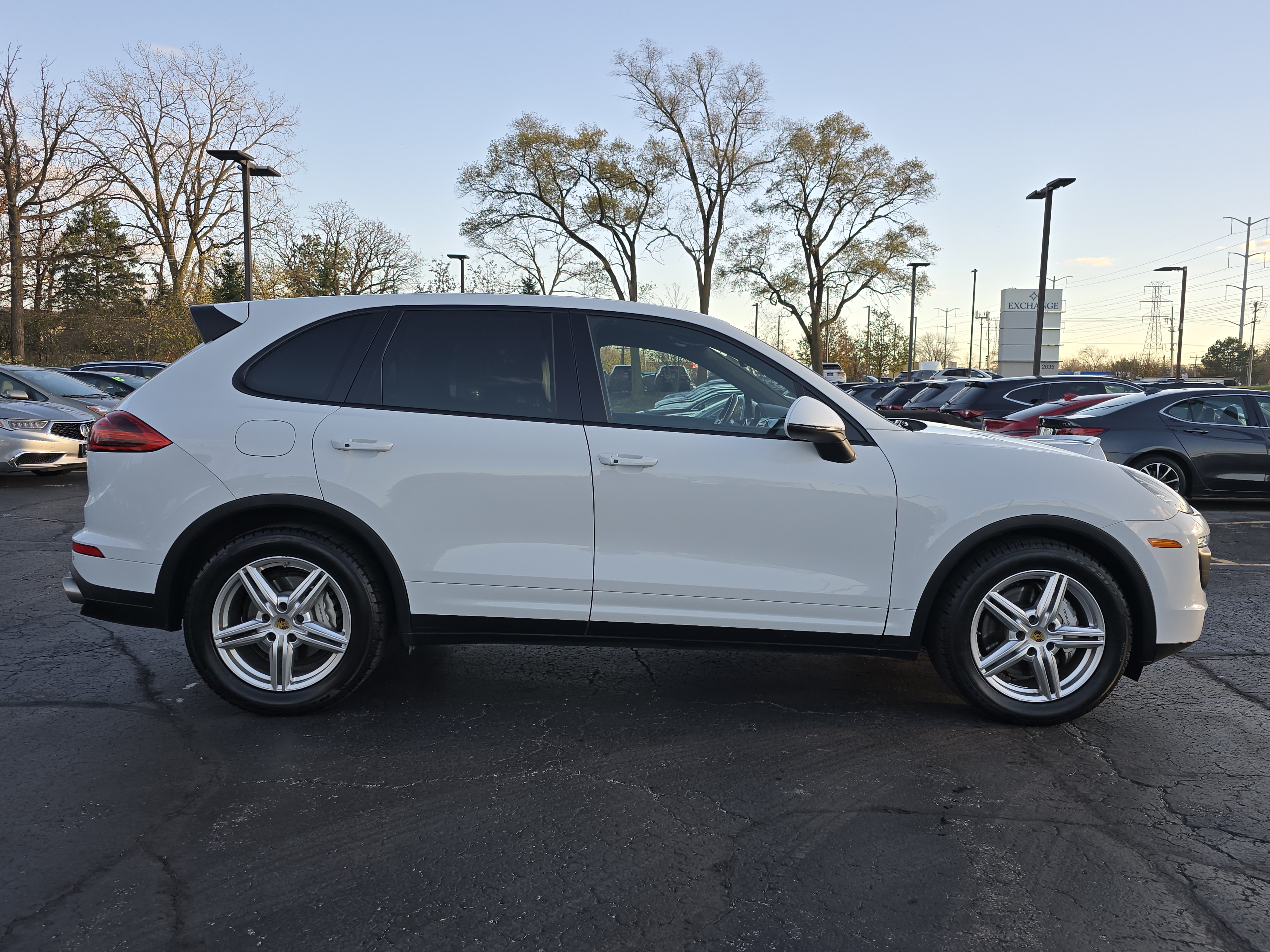 2016 Porsche Cayenne S 27