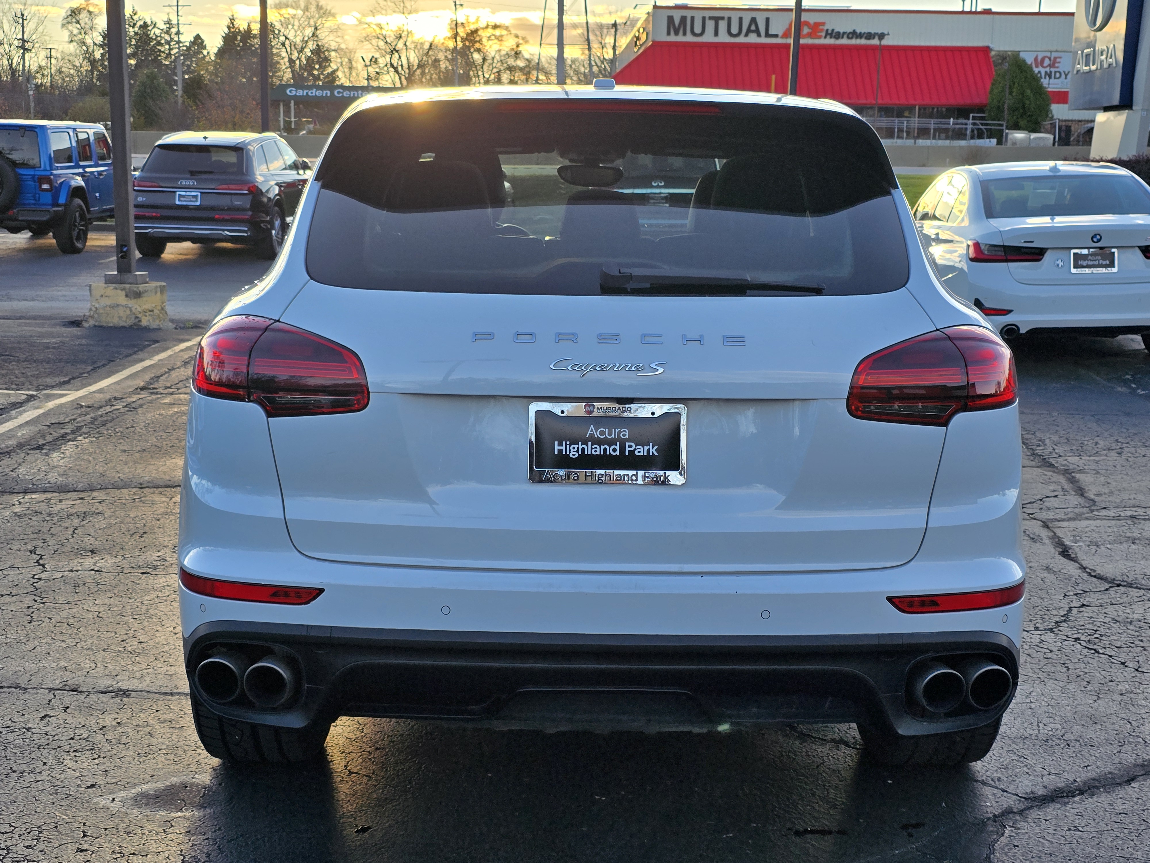 2016 Porsche Cayenne S 28