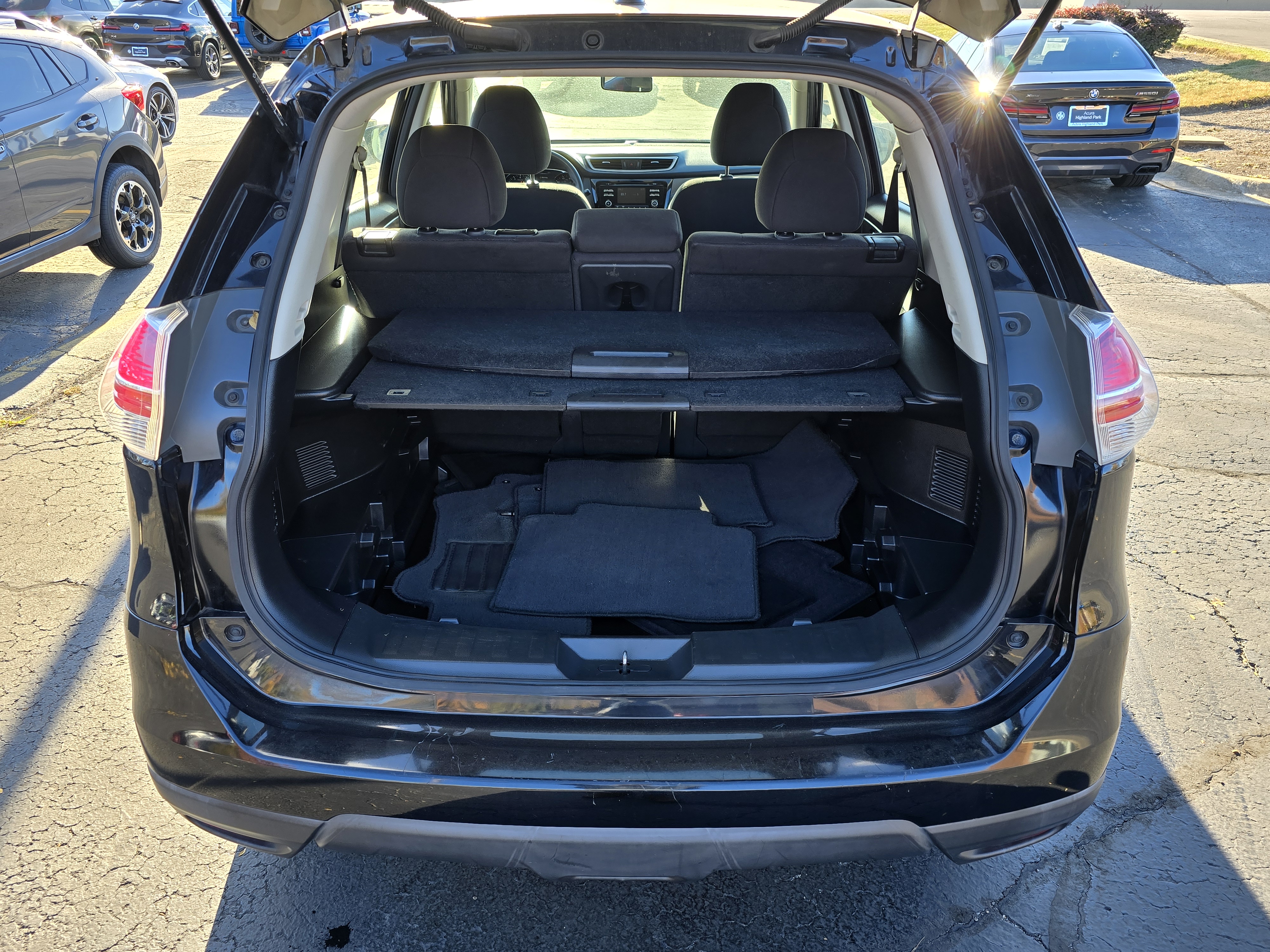 2015 Nissan Rogue S 18