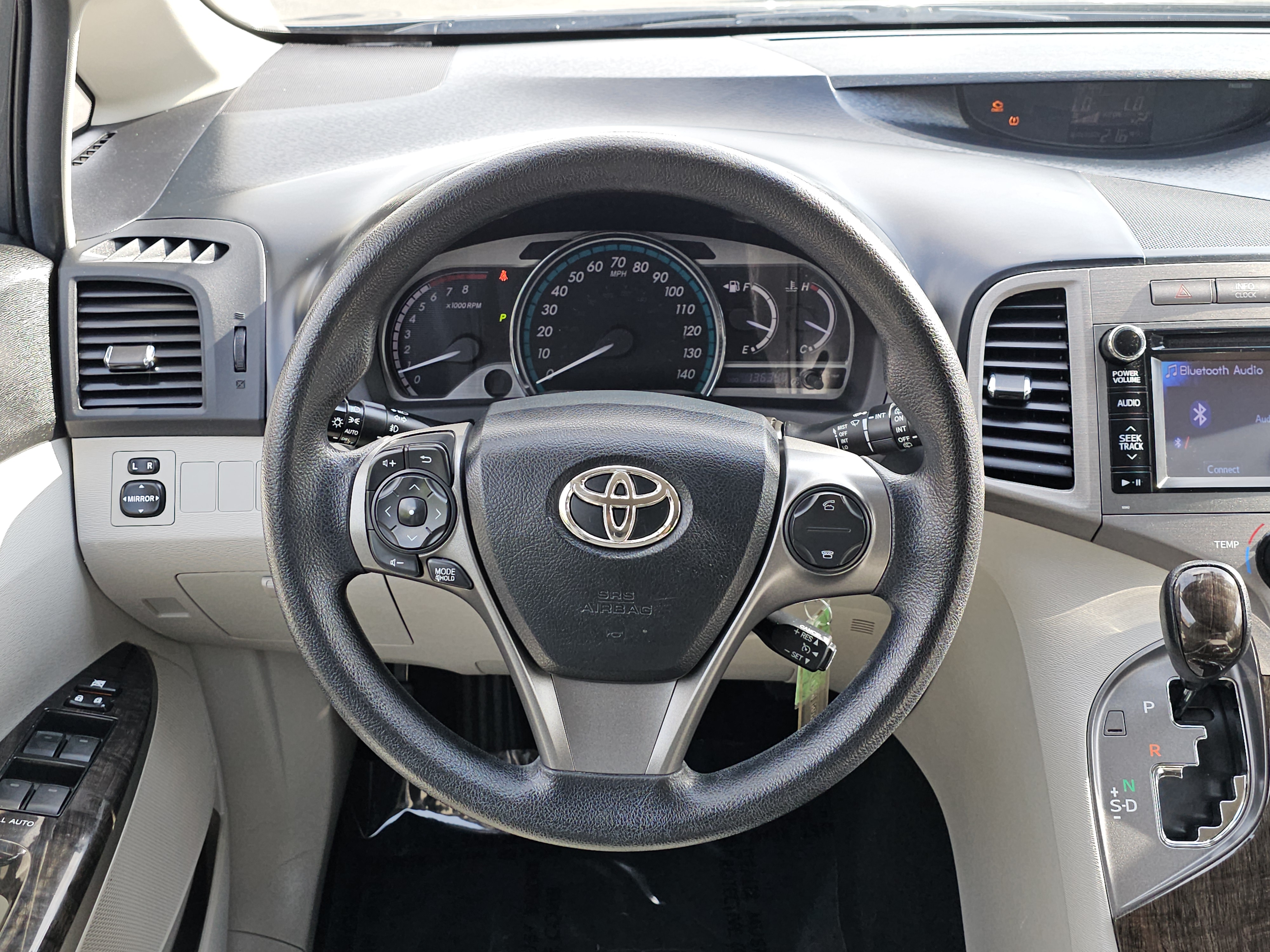 2013 Toyota Venza XLE 22