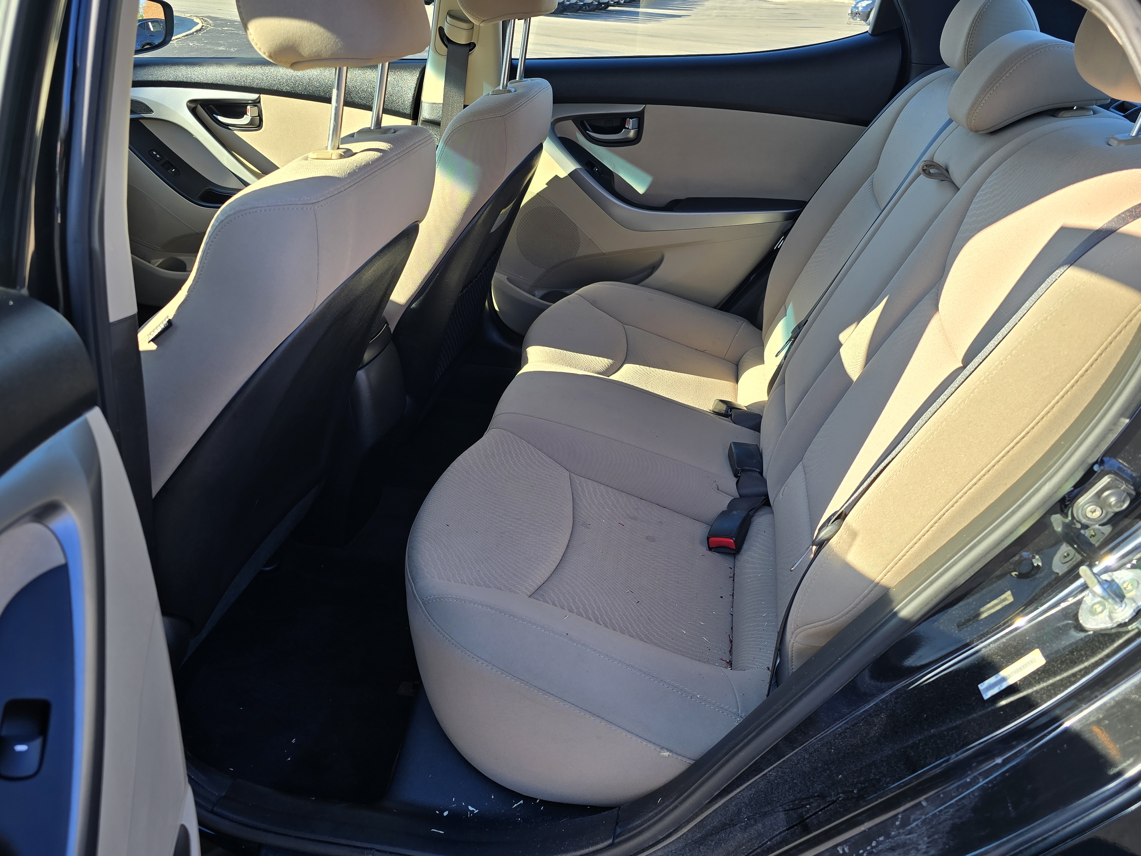 2015 Hyundai Elantra SE 19