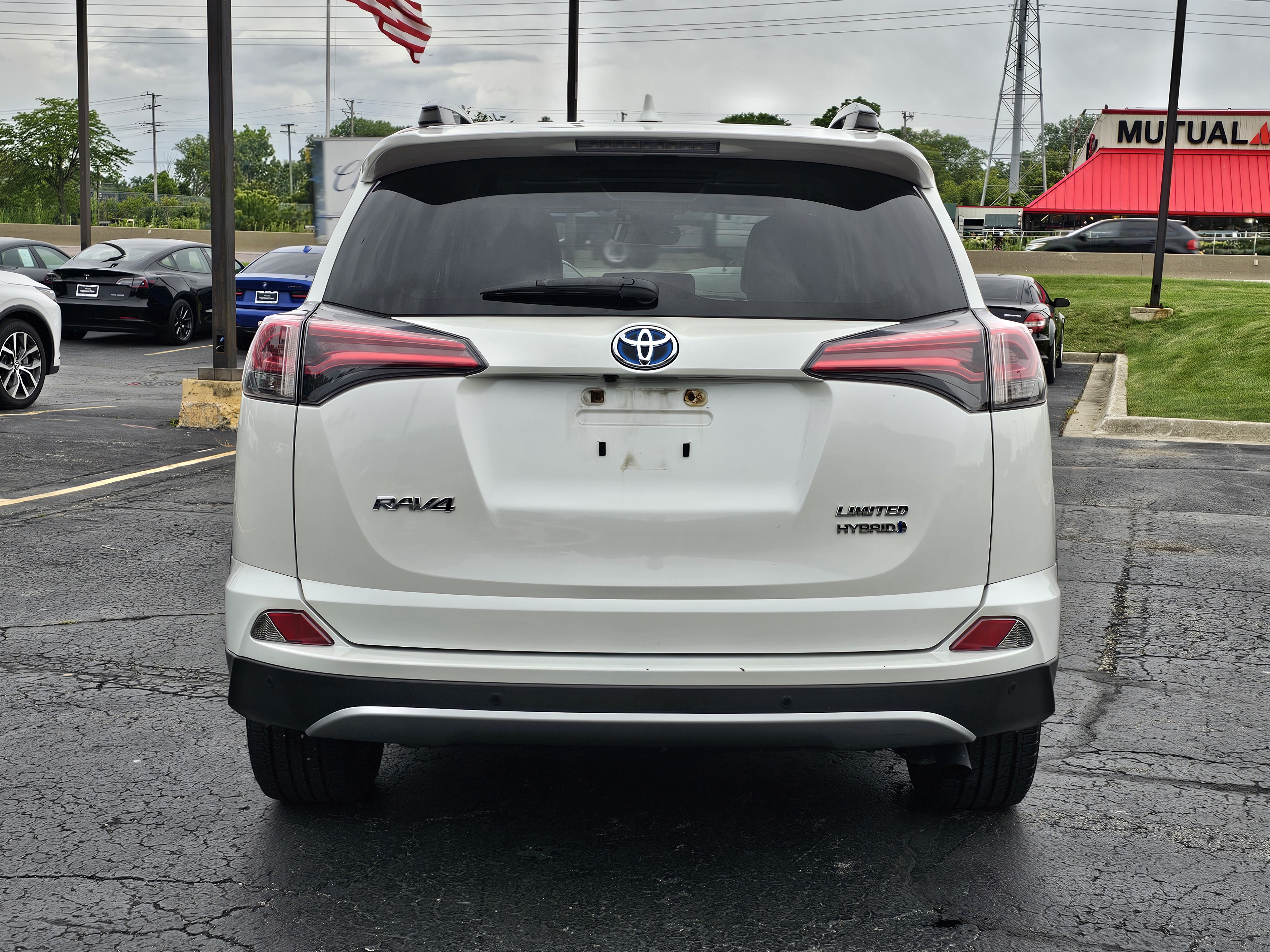 2018 Toyota RAV4 Hybrid Limited 27