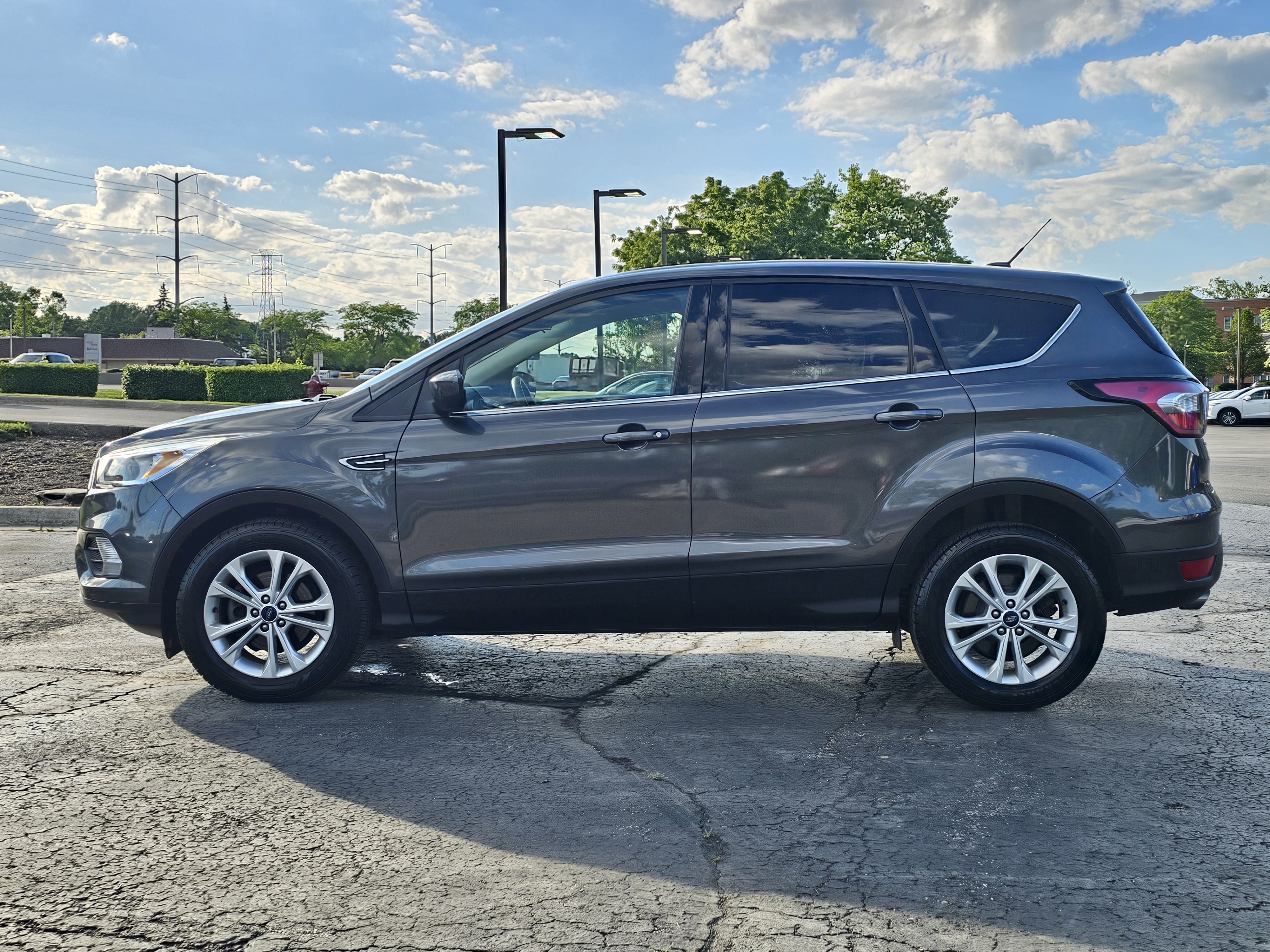 2017 Ford Escape SE 2