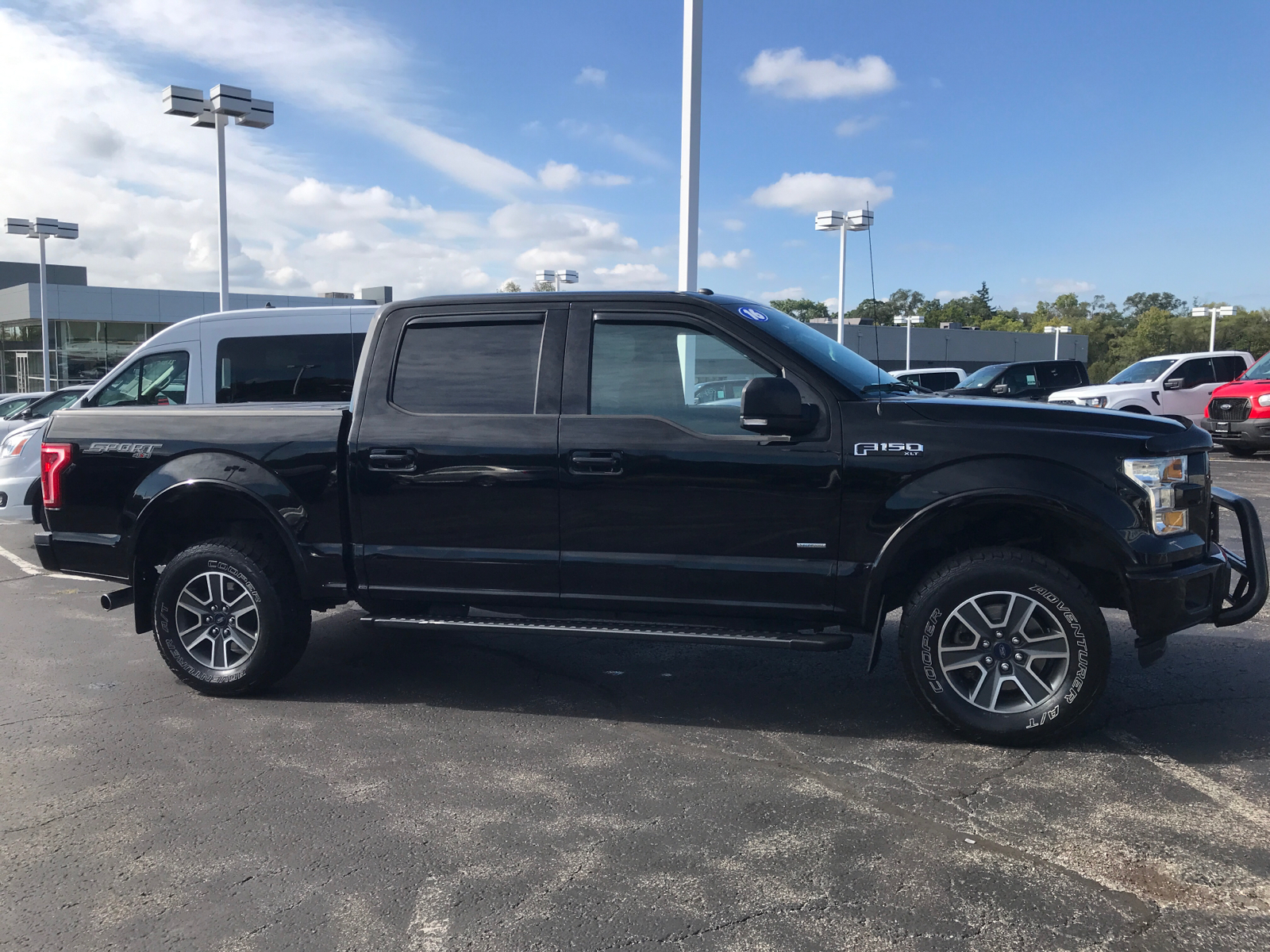 2016 Ford F-150 XLT 2