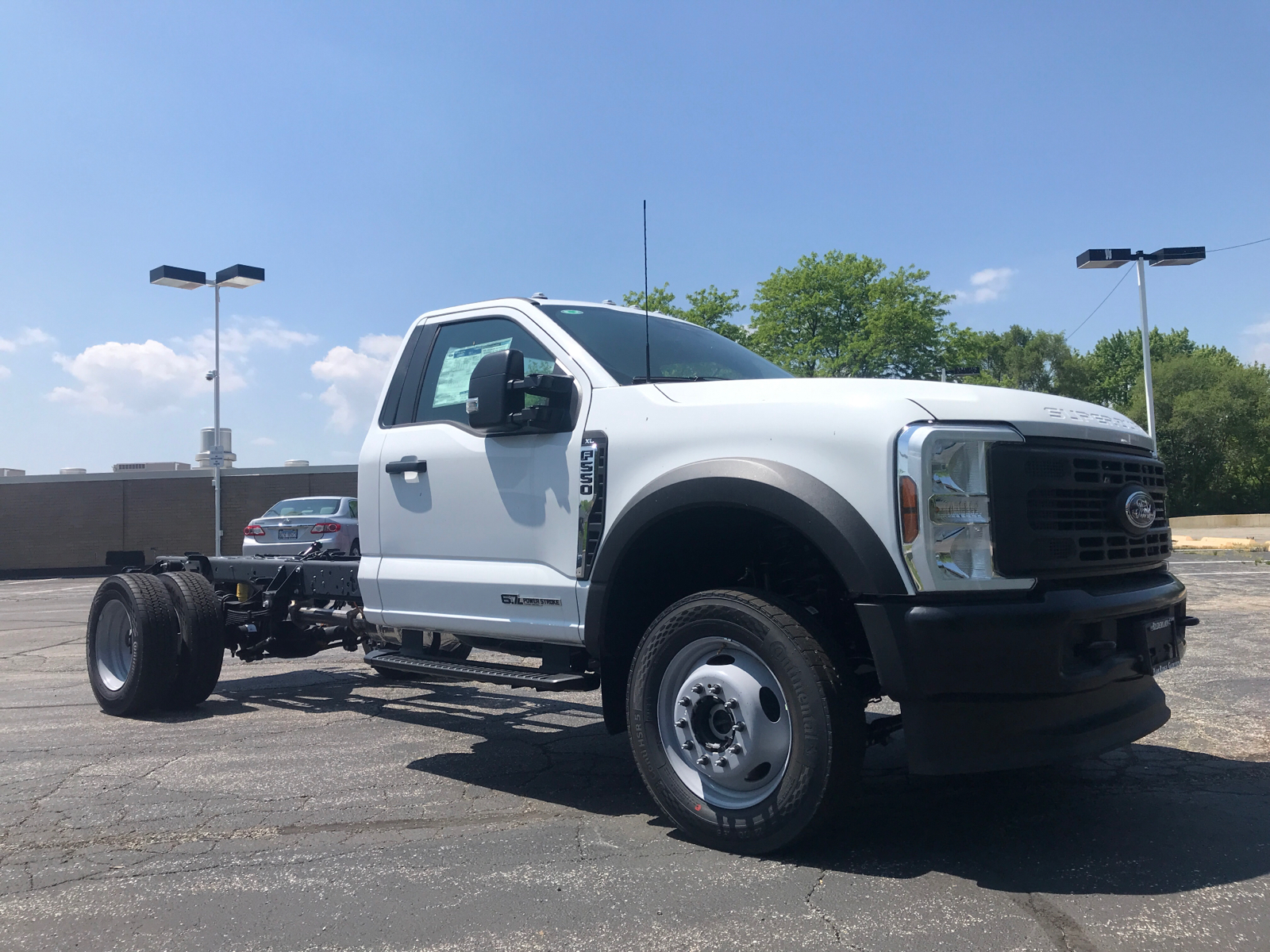 2024 Ford Super Duty F-550 DRW XL 1