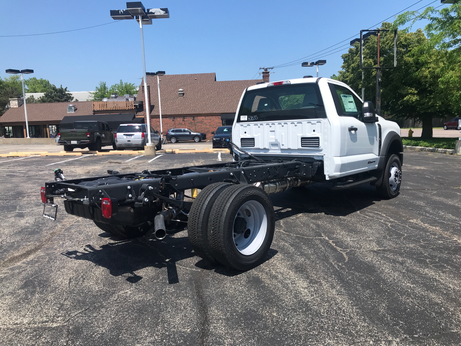 2024 Ford Super Duty F-550 DRW XL 3