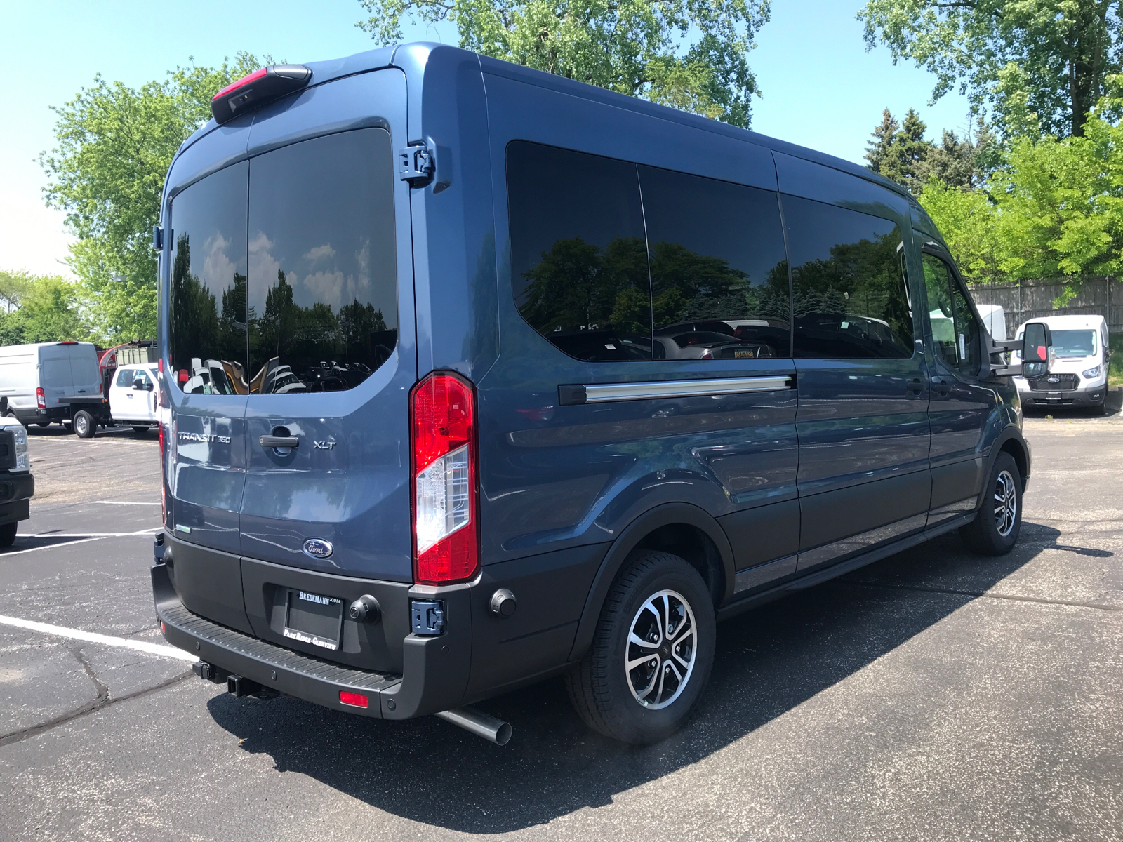 2024 Ford Transit Passenger Wagon XLT 3