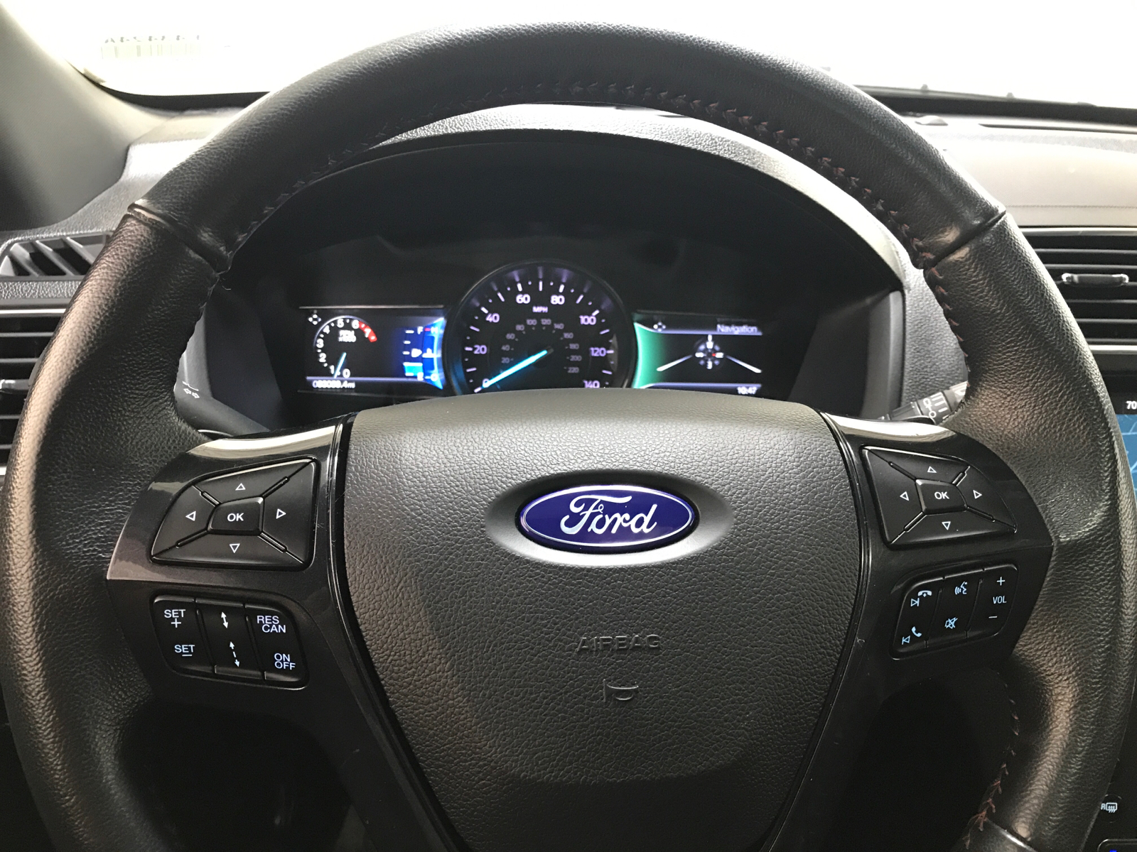 2018 Ford Explorer Sport 11