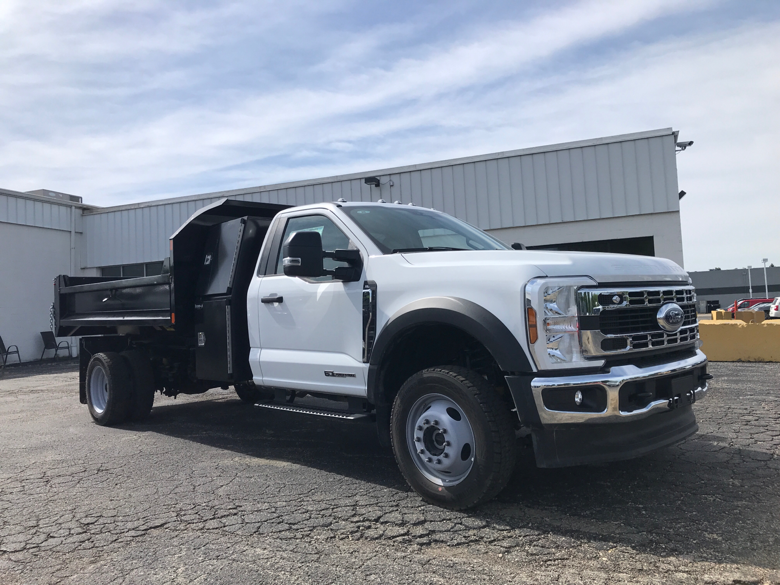 2024 Ford Super Duty F-450 DRW XL 1