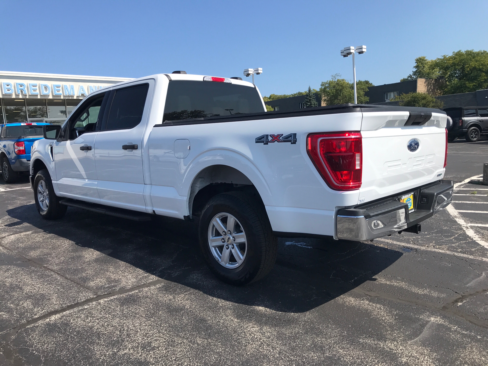 2023 Ford F-150 XLT 4