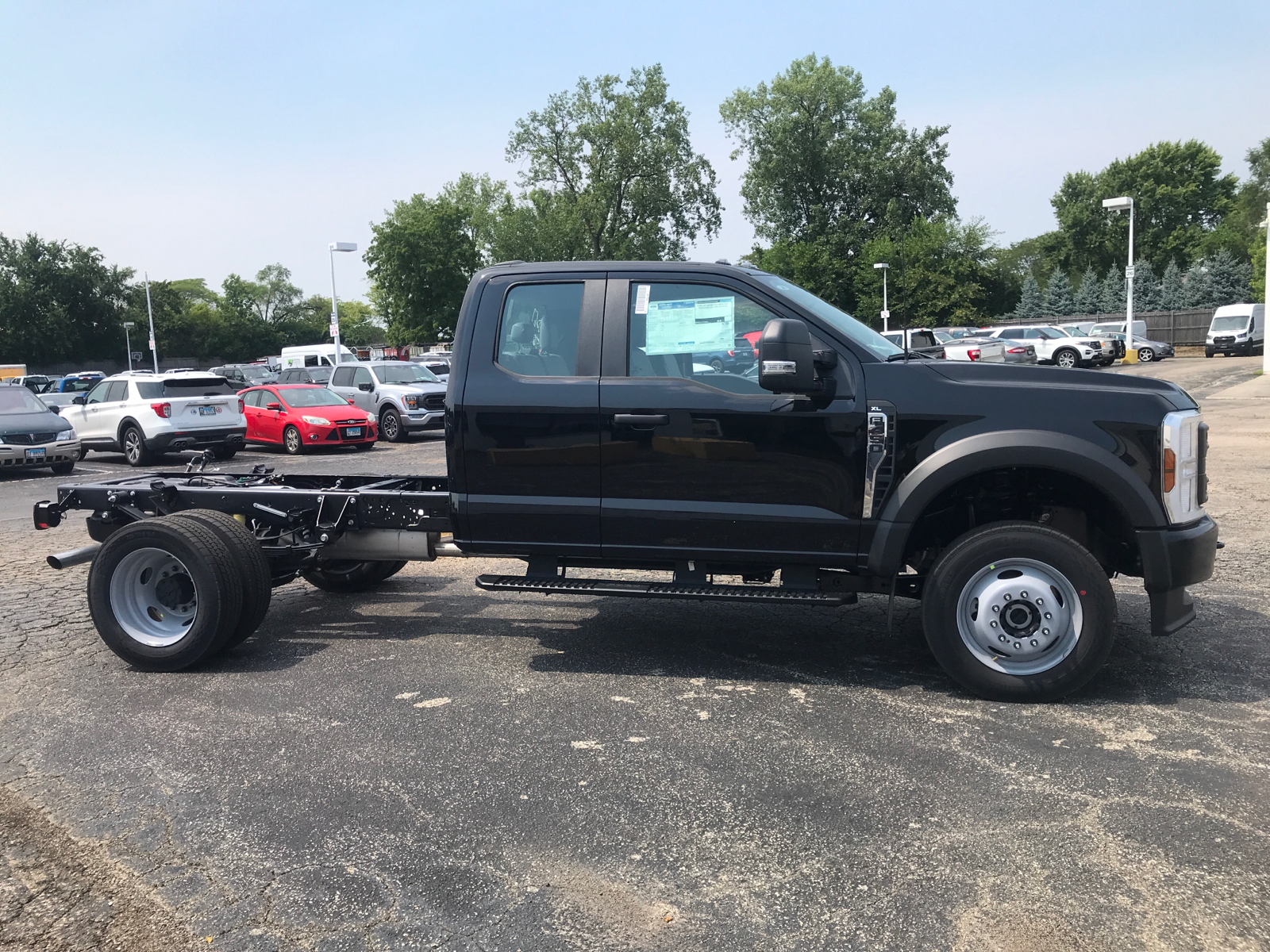 2024 Ford Super Duty F-450 DRW XL 2