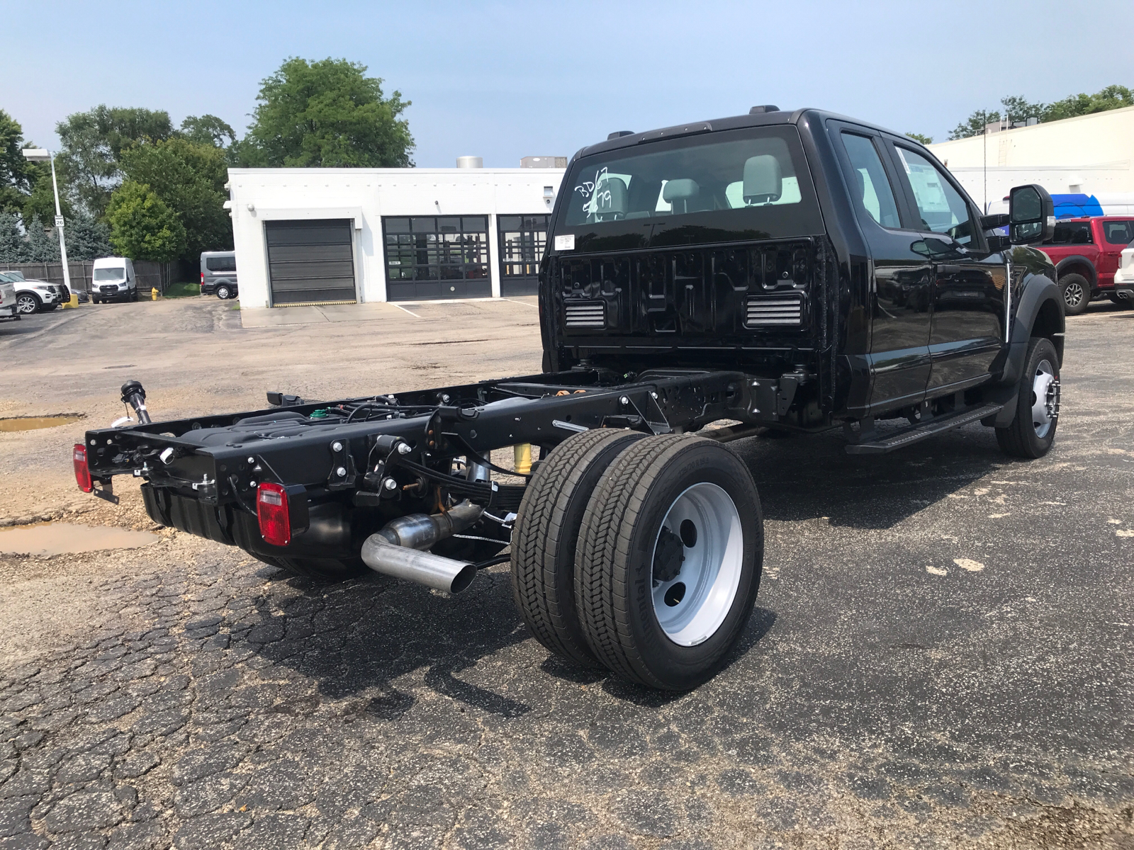 2024 Ford Super Duty F-450 DRW XL 3