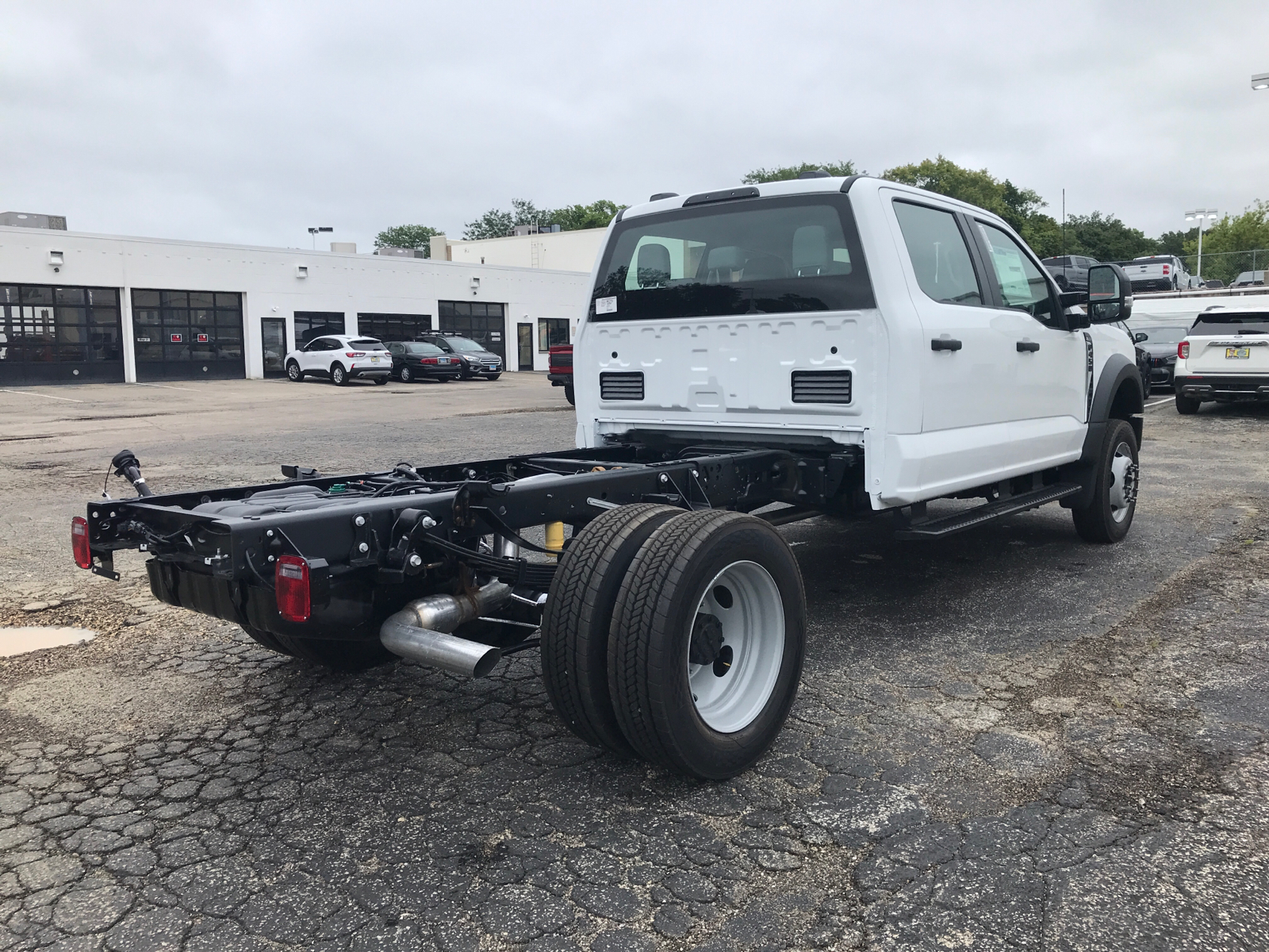 2024 Ford Super Duty F-450 DRW XL 3