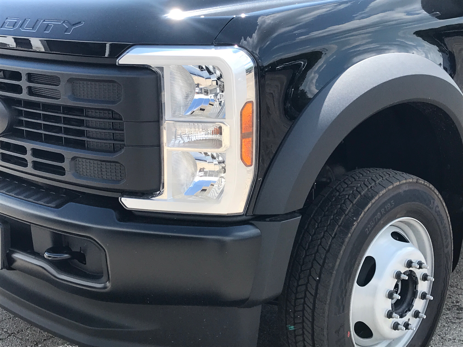 2024 Ford Super Duty F-450 DRW XL 22