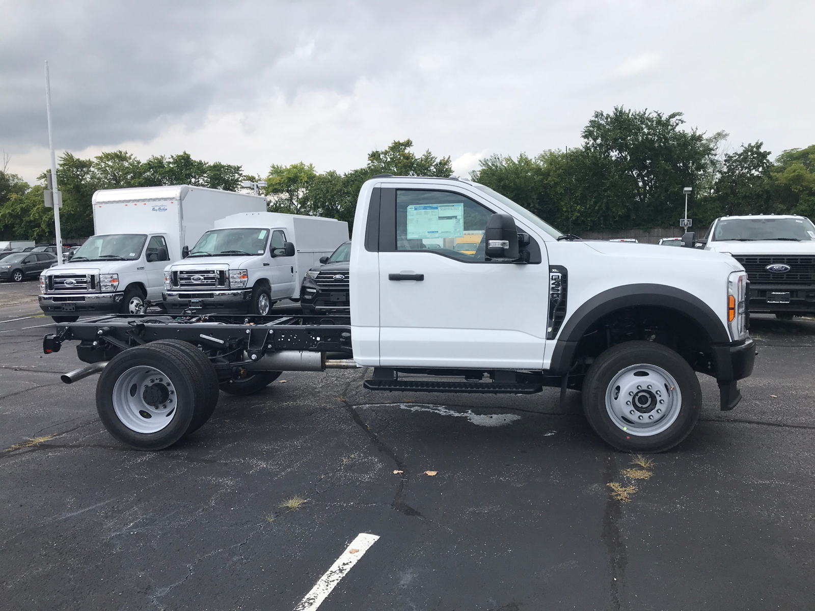 2024 Ford Super Duty F-450 DRW XL 2