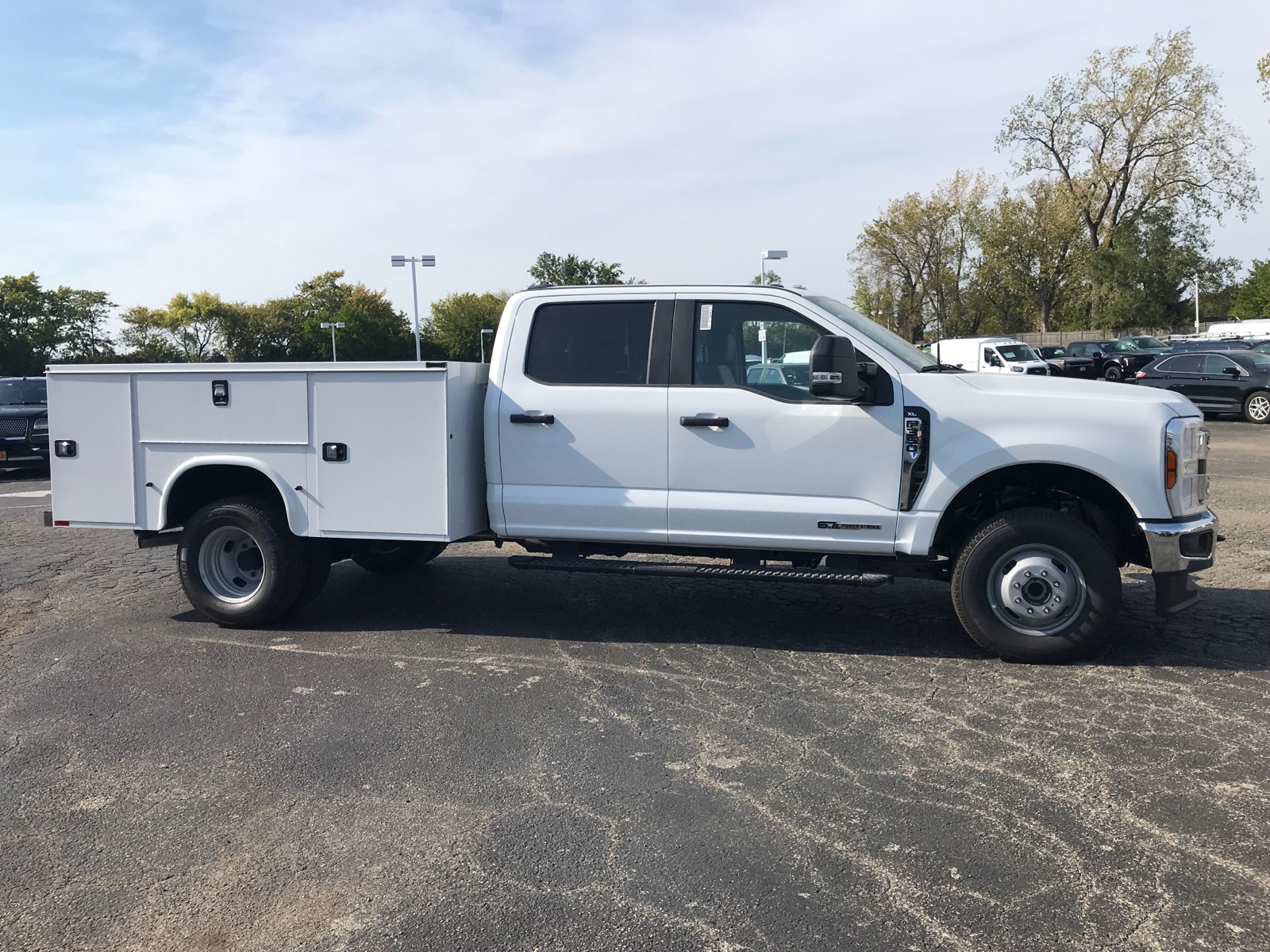 2024 Ford Super Duty F-350 DRW XL 2