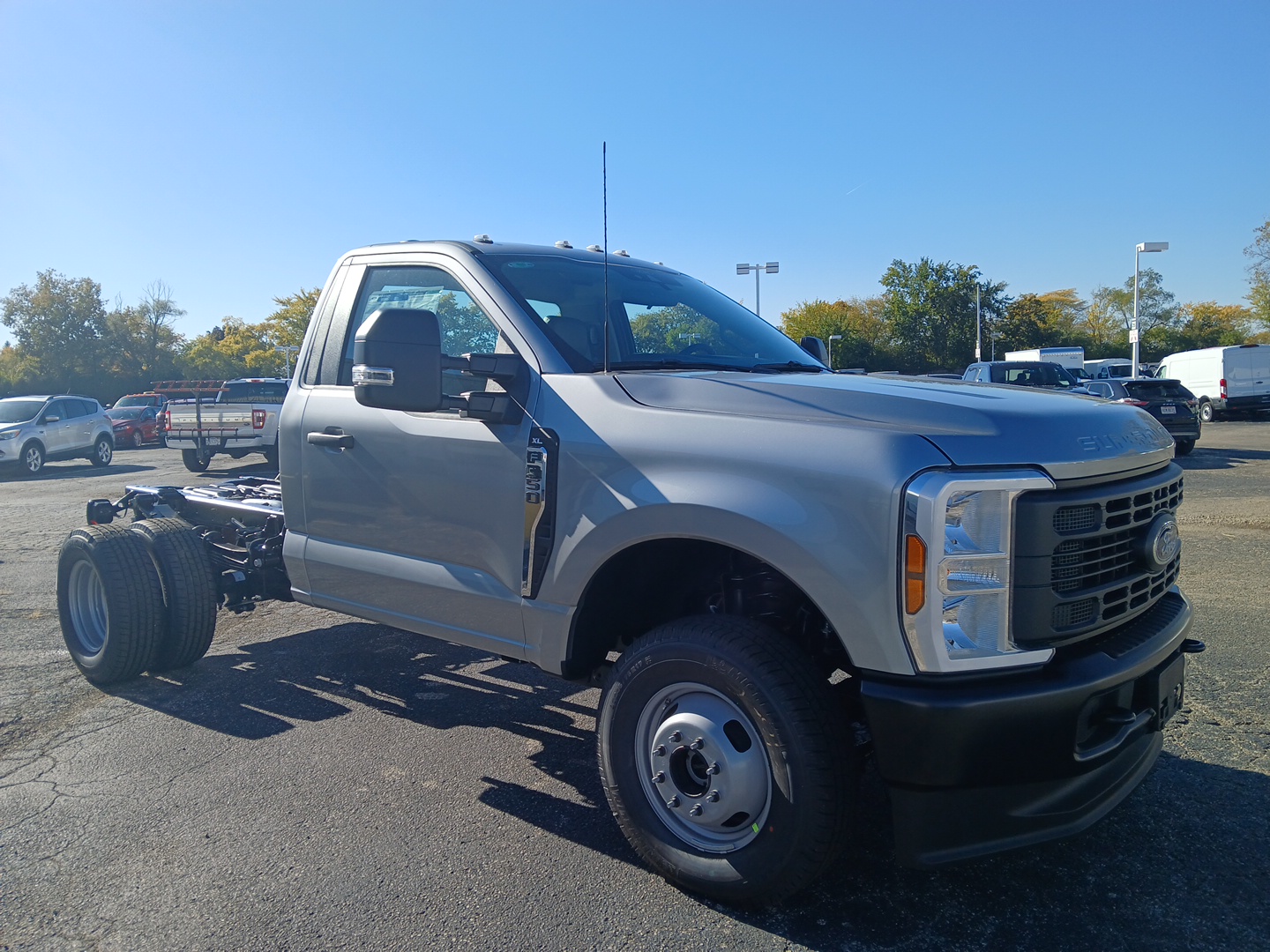 2024 Ford Super Duty F-350 DRW XL 1