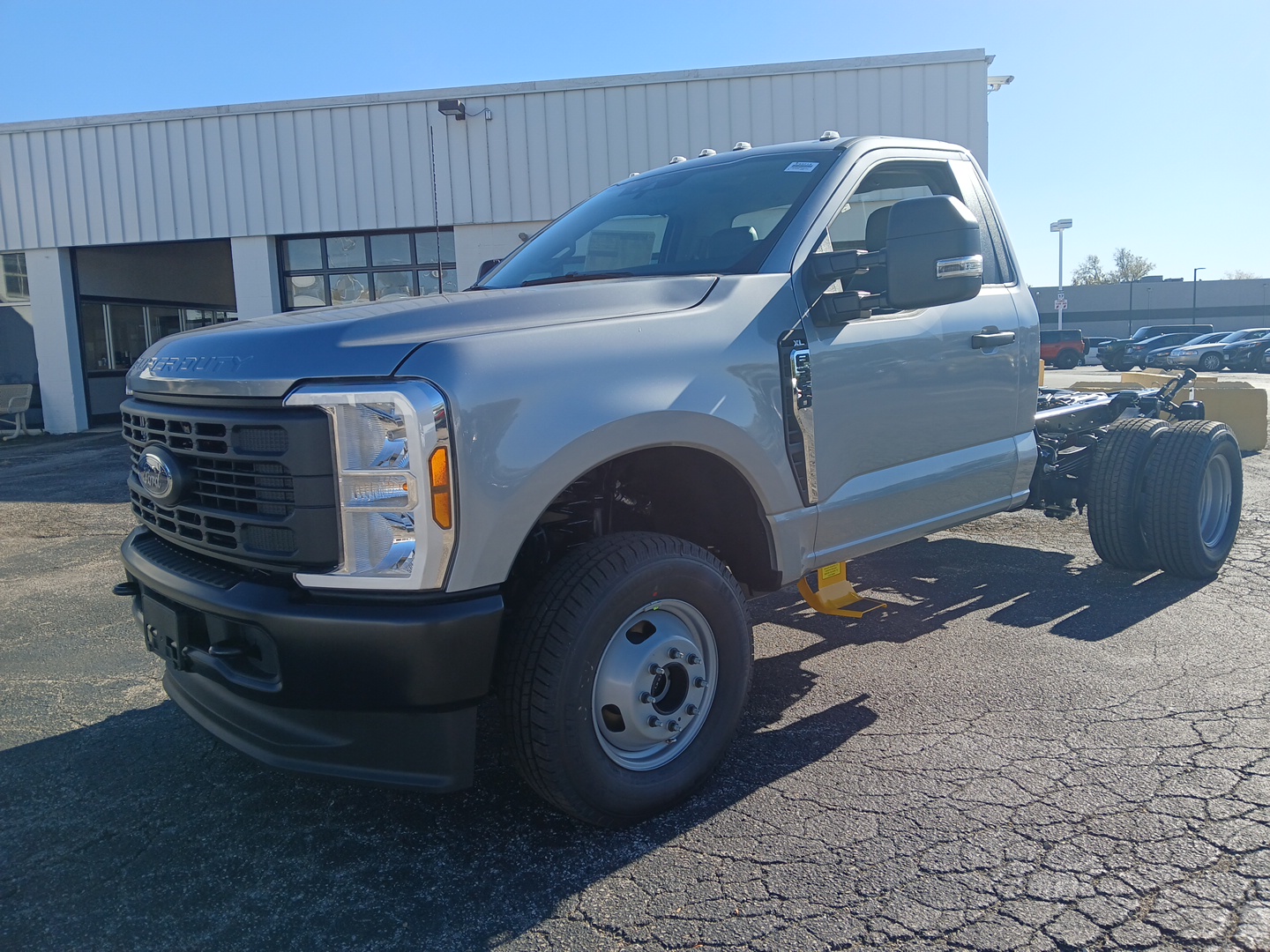 2024 Ford Super Duty F-350 DRW XL 5